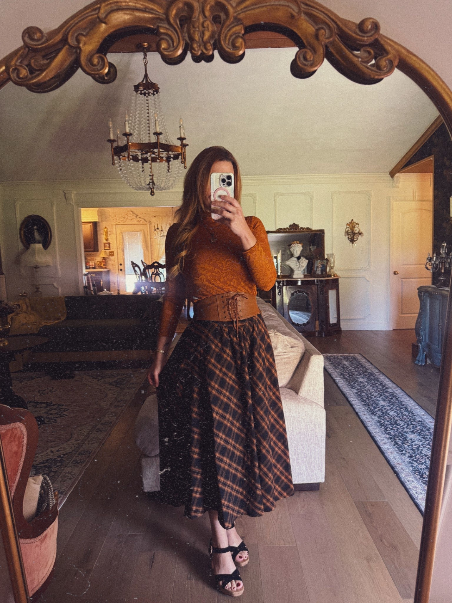 Feeling the fall vibes 🧡🤎

#LTKSaleAlert #LTKSeasonal #LTKOver40