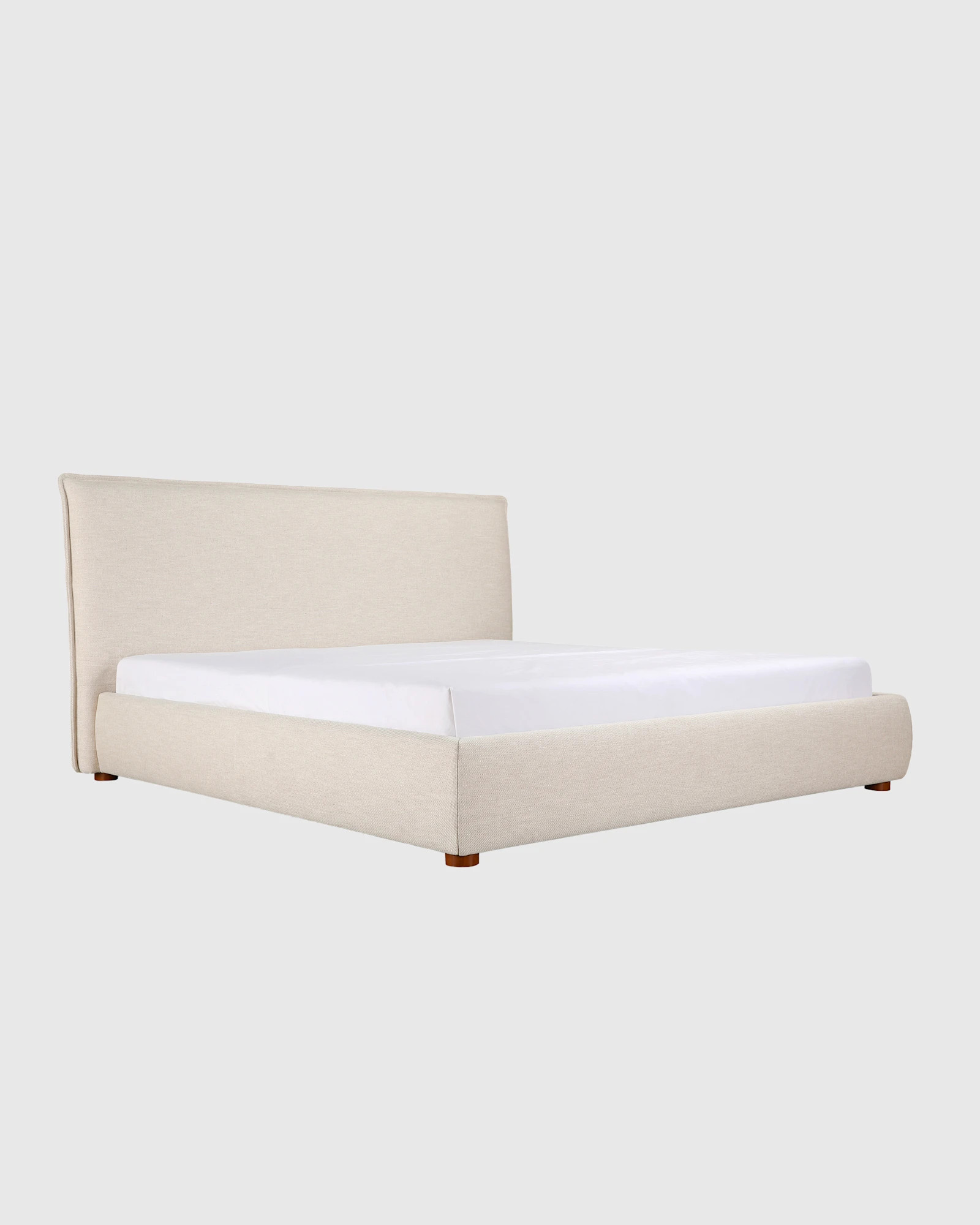 Tailored Edge Bed in Performance Linen | Quince
