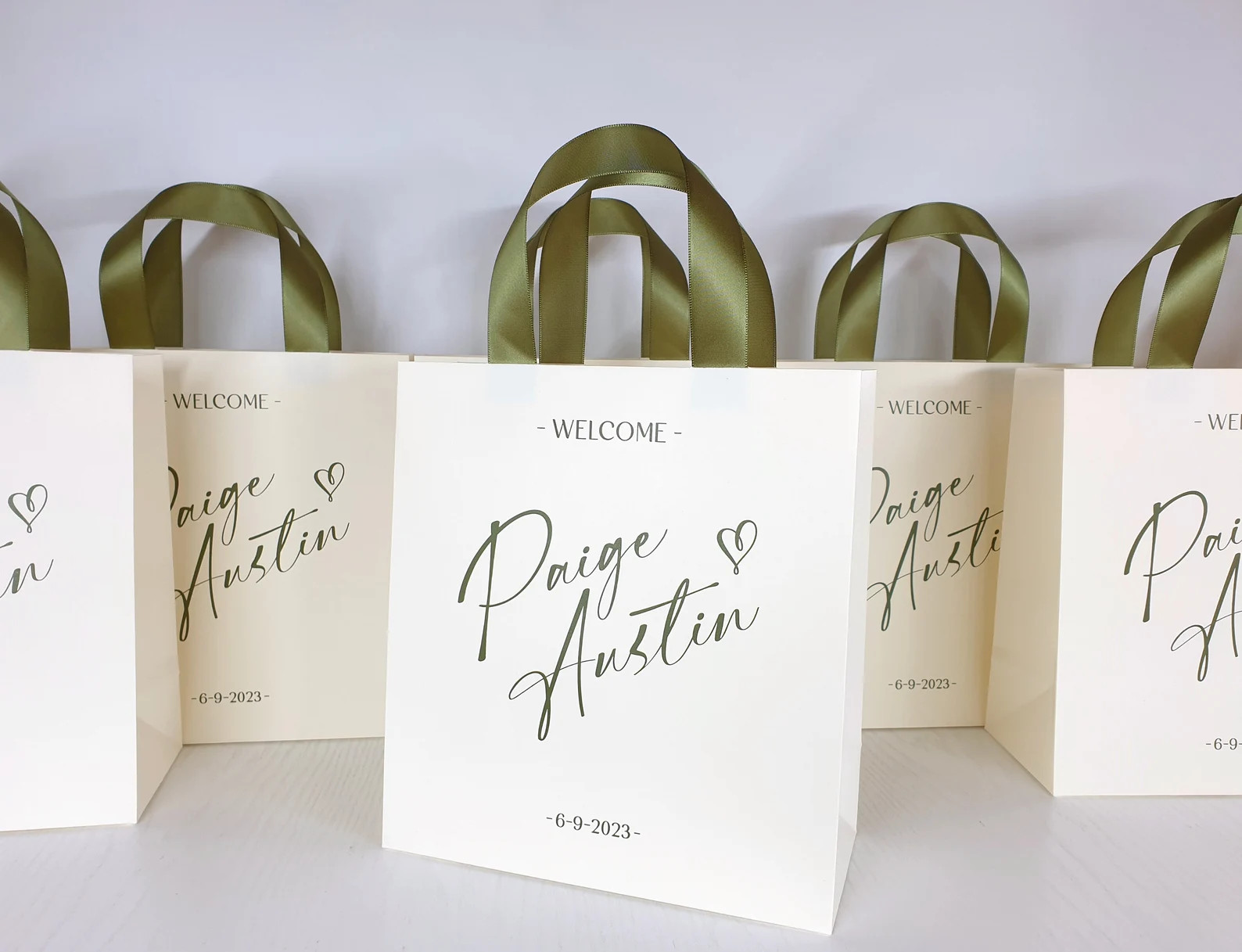 25 Welcome Bags With Ribbon Handles, Your Names for Wedding Guests Gifts, Chic White and Black Pe... | Etsy (US)