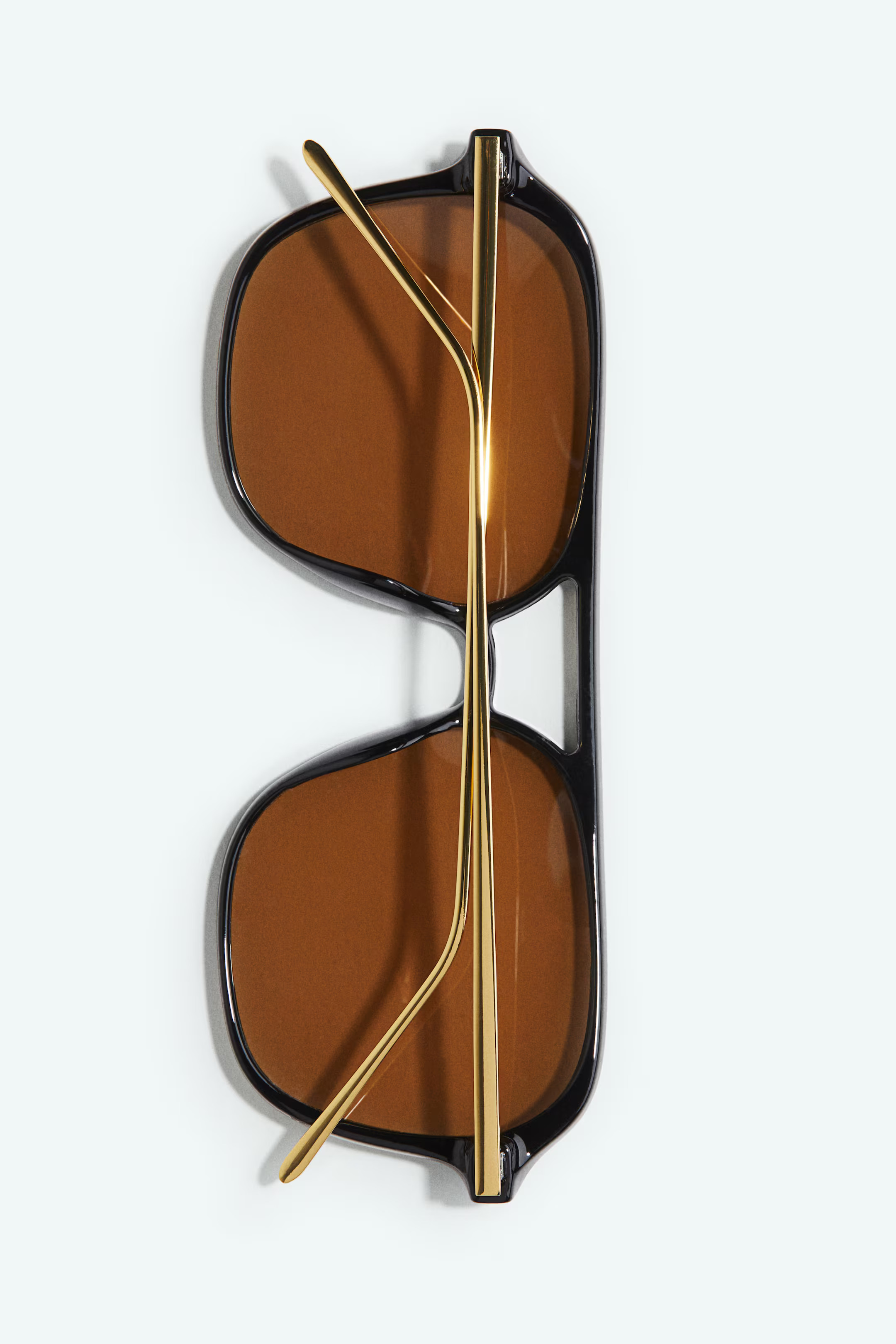 Polarised sunglasses | H&M (UK, MY, IN, SG, PH, TW, HK)