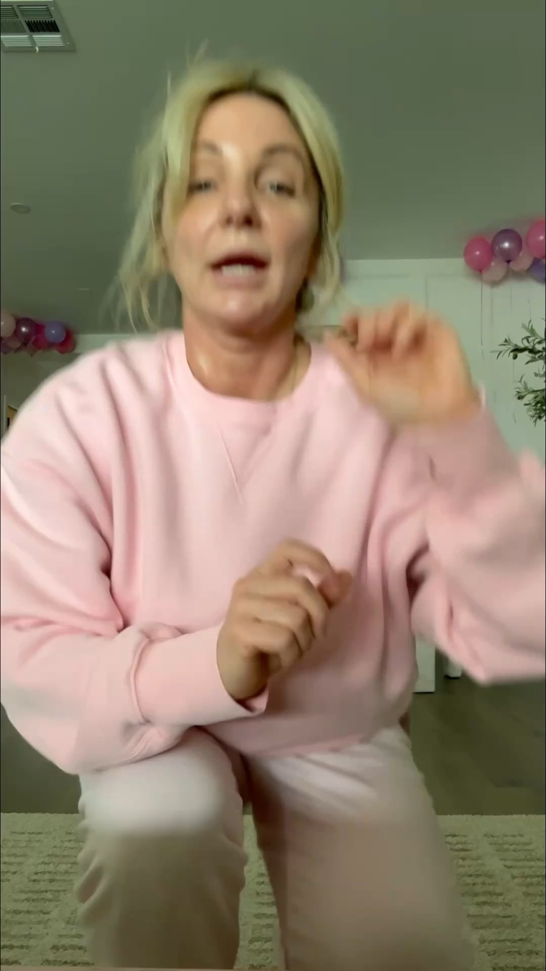 In LOVE with these graphic tees from @Mountain Moverz OMG the fun designs to the most stunning vibrant colors!!! These are so fun for Summer! ☀️🌴🩷





#graphictee #tshirt #womenstee #oversizedtee #summerstyle #momstyle #mountainmoverz