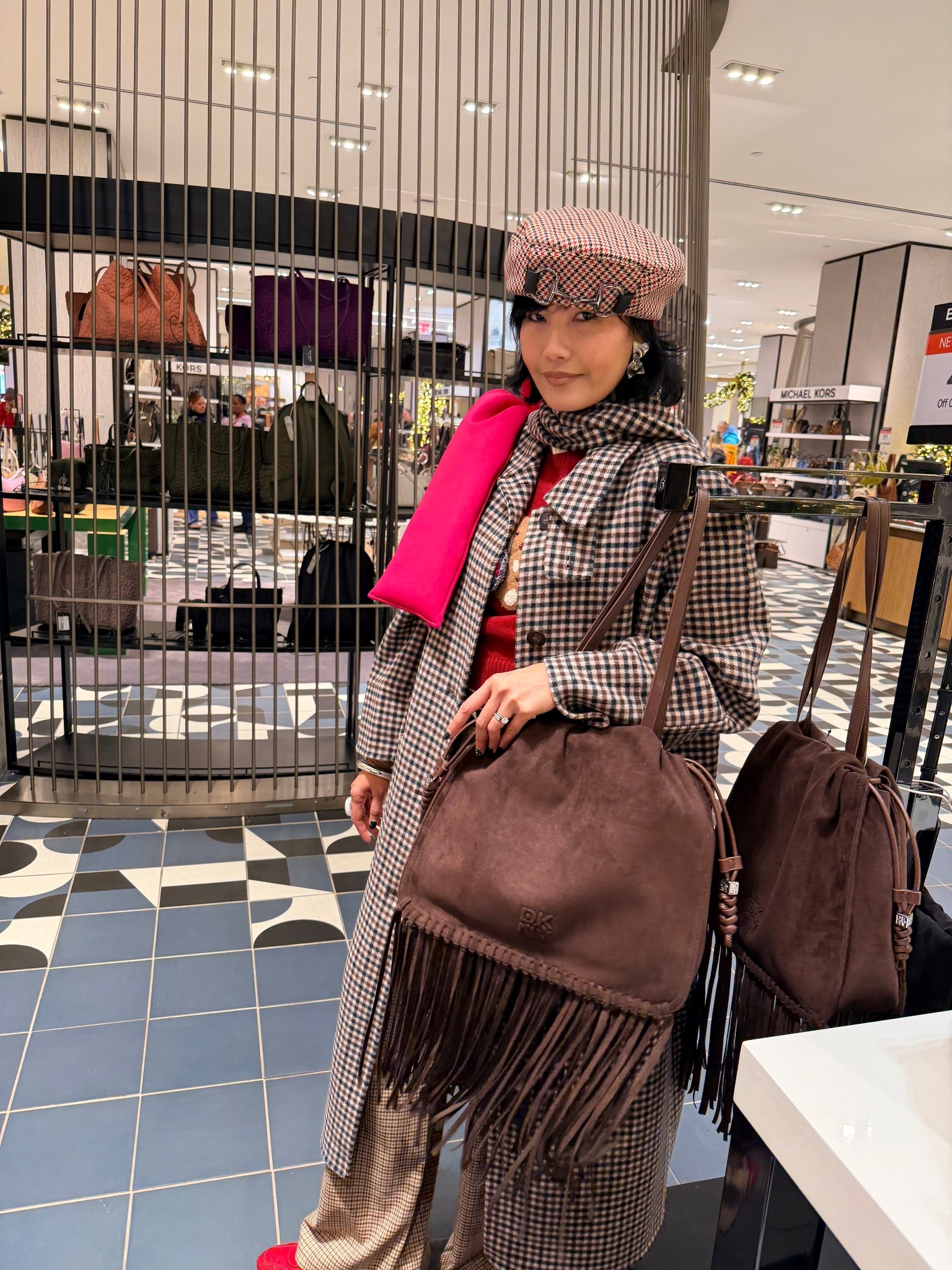 Feeling fringetastic with this fit & bag + 30% off 

#LTKGiftGuide #LTKSaleAlert #LTKHoliday