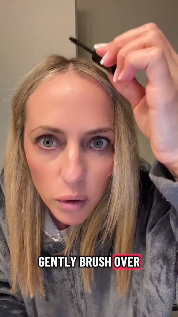 Hair mascara 

#LTKStyleTip #LTKFindsUnder50 #LTKBeauty