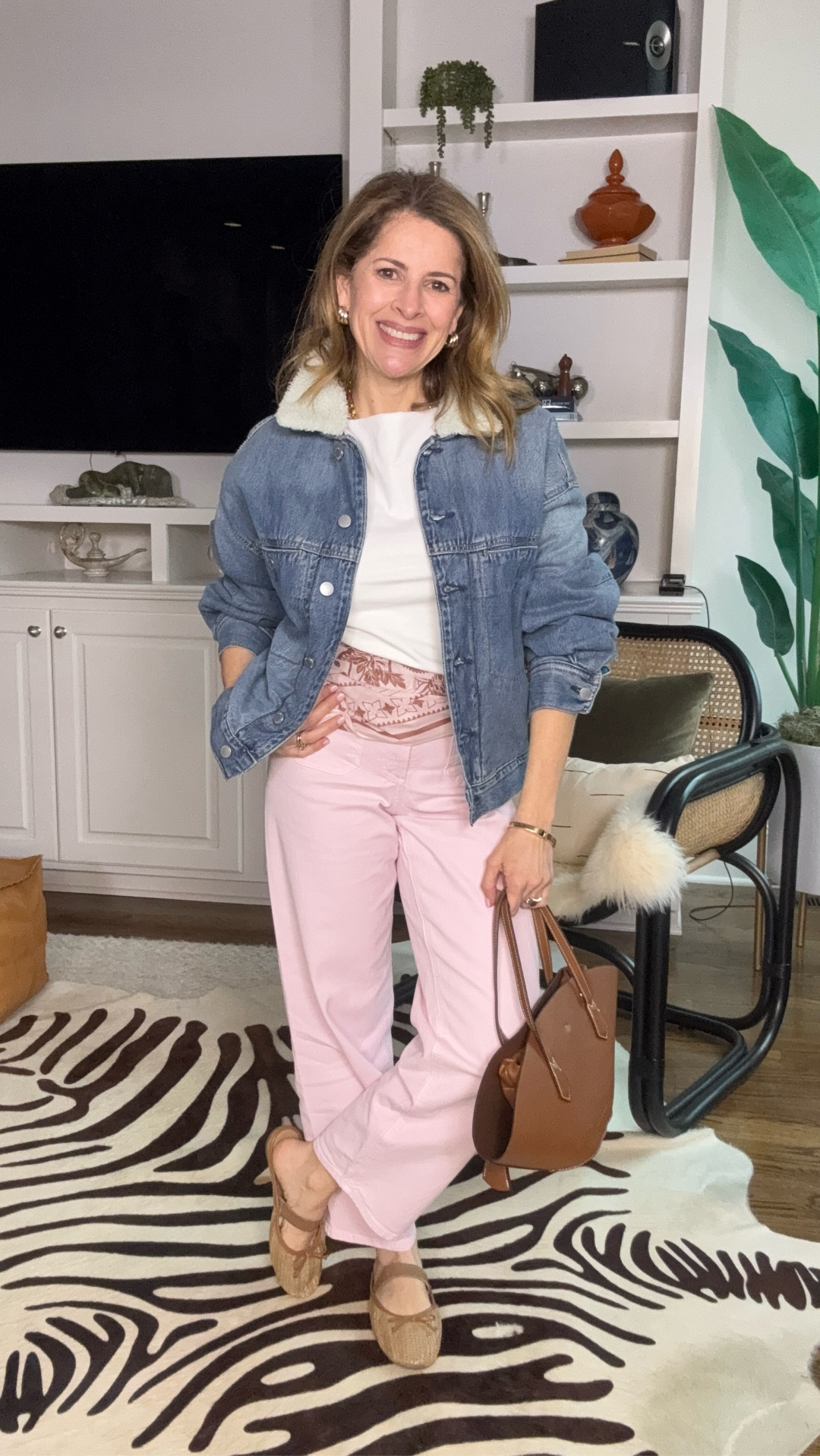 Petites… 5 favorite Target pieces on sale that actually fit 🤍

Everything I’m wearing works for a petite frame
Easy, flattering, and no tailoring needed ✨

The top defines the waist, the high rise elongates the legs, and the scarf detail pulls it all together

Linked here 🤍

#LTKPetite #LTKootd #LTKSaleAlert