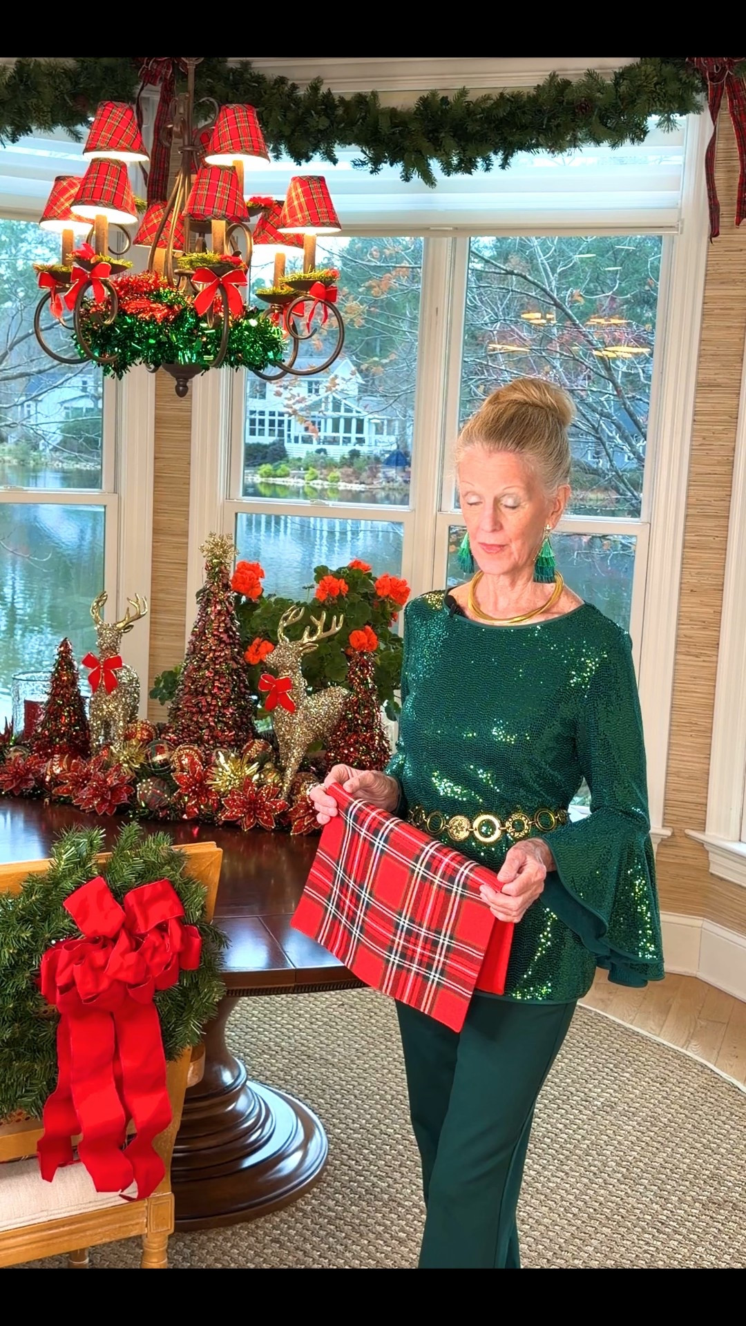 Elegant outfit for entertaining at home #fyp #green #pants #top #home #entertaining #party 

#LTKSeasonal #LTKOver40 #LTKHoliday