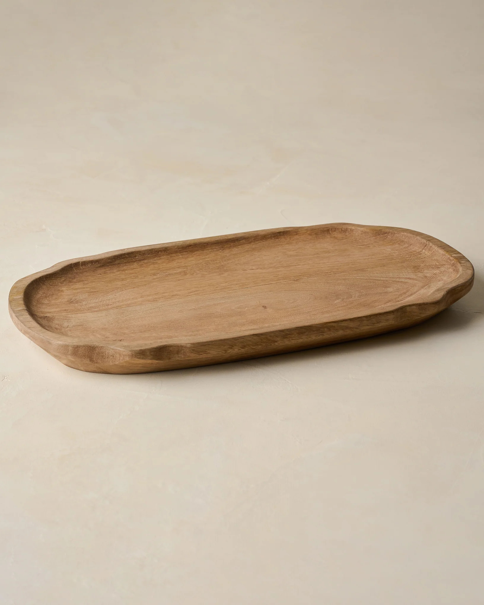Small Brigitte Fluted Edge Wood Tray | Magnolia