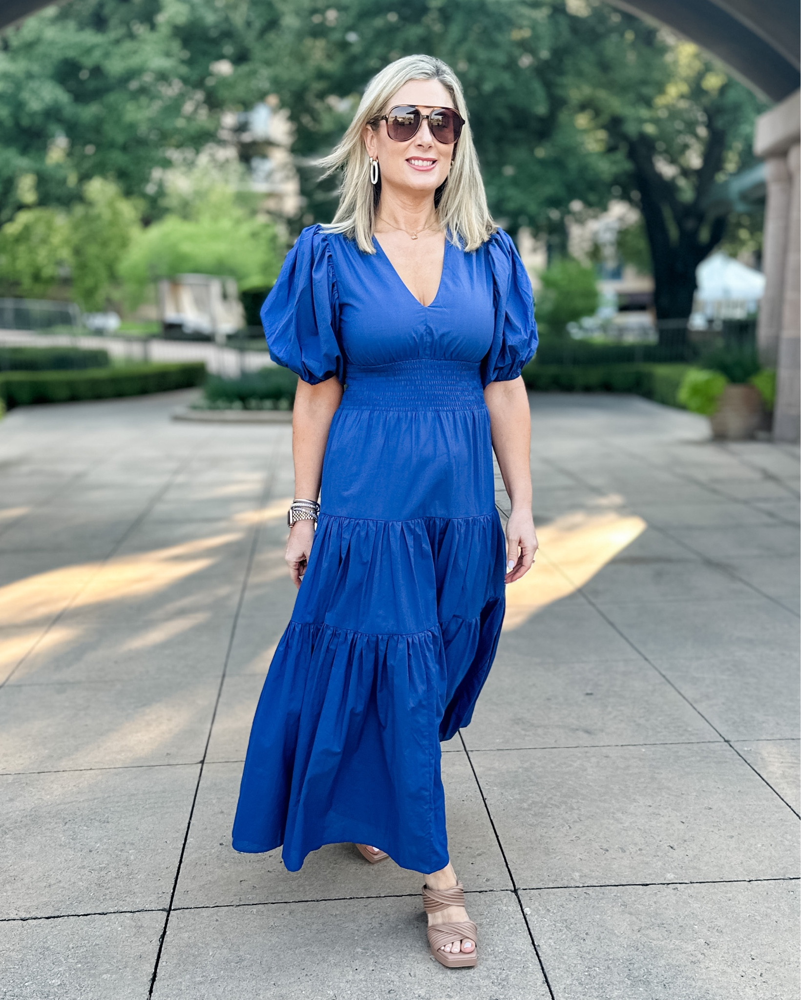 Everyone needs a little drama in their lives-as long as it’s part of your outfit! Wore this dress to a date night in Dallas this week, but it would also work well as a wedding guest dress. Wearing a size small. Note on the earrings-the mother of pearl pieces can be removed and the gold huggies can be worn on their own-a 2 in 1 piece! #datenight #weddingguest #maxidress #puffedsleeves #shopavara #fashionover40 #fashionover50 