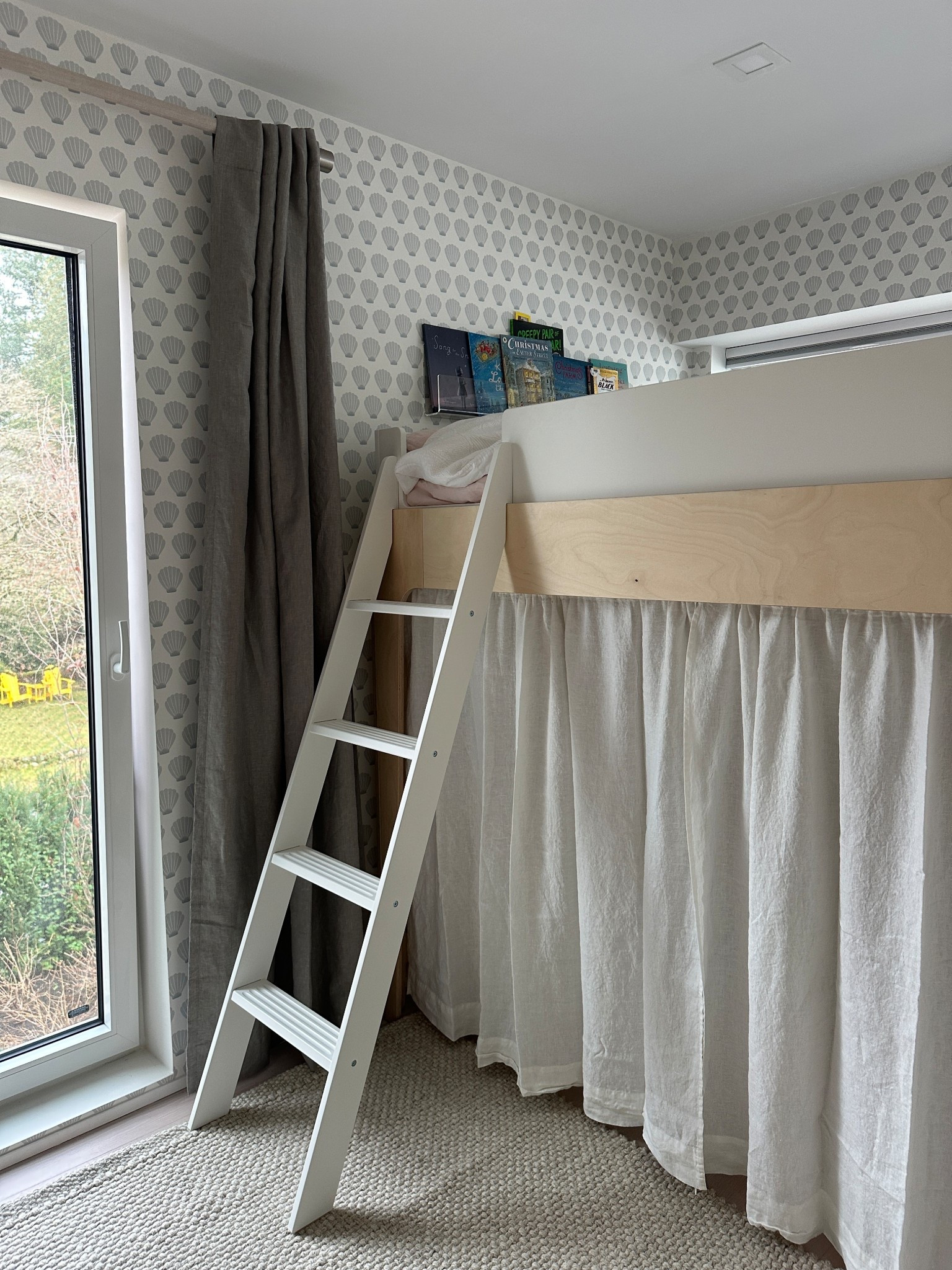 Crappy iPhone photo but wrapped up the last room of the year. 

#LTKHome #LTKKids