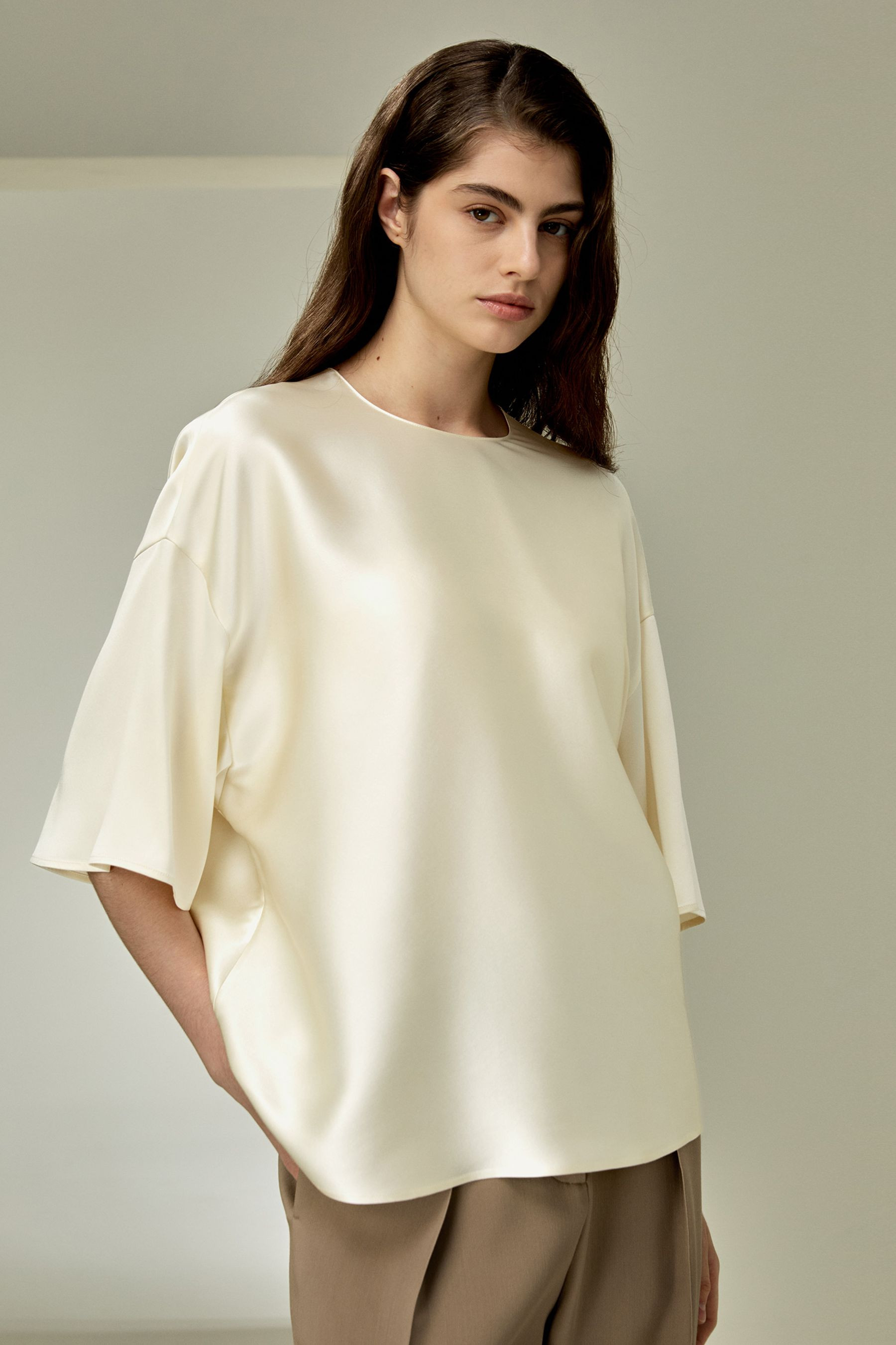 Relaxed Silk Crewneck Blouse | LilySilk