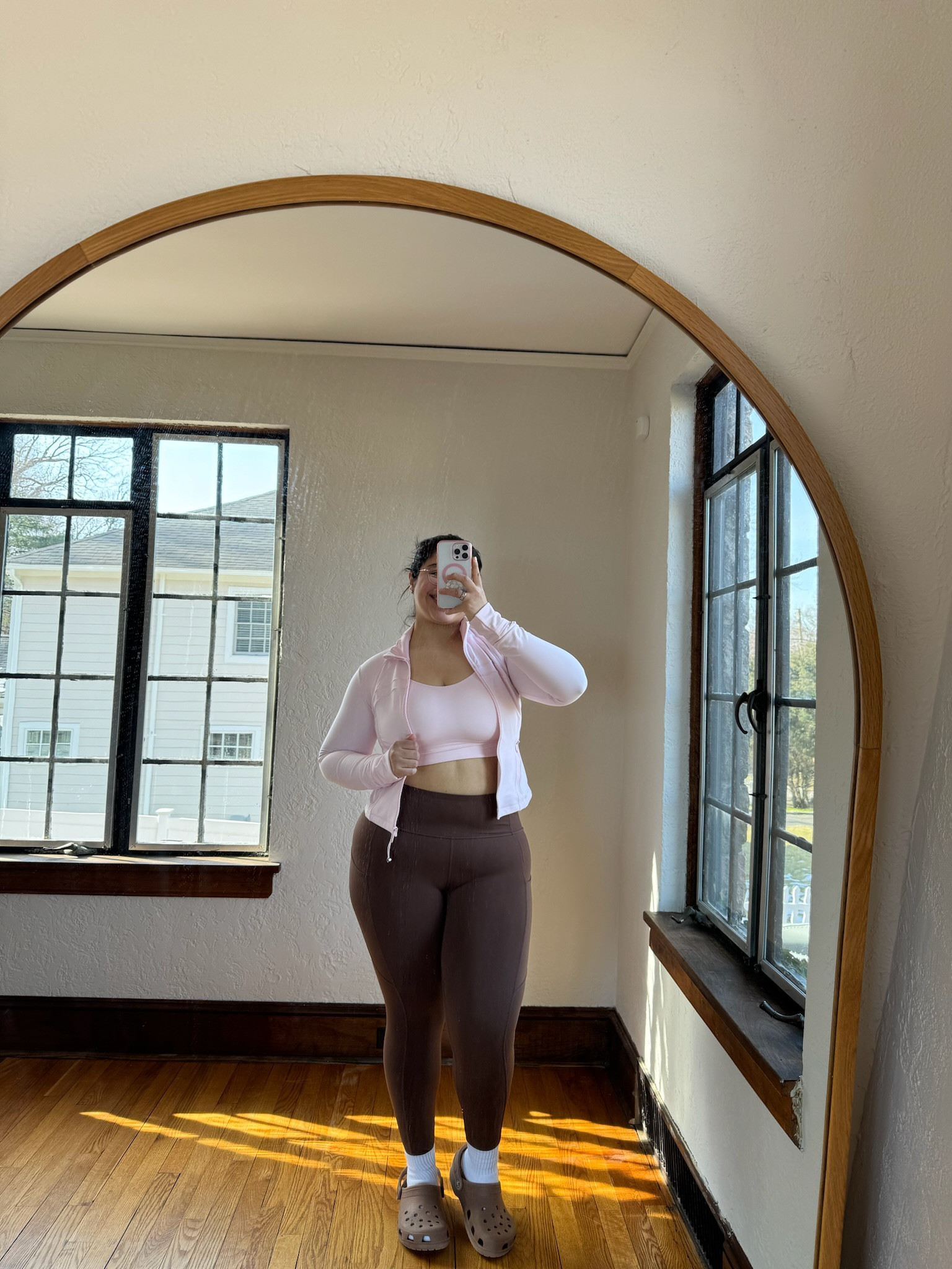 Amazon workout outfit 🤎 loving these chocolate brown leggings!

Midsize outfit - midsize activewear - Amazon finds - Amazon fashion 

#LTKmidsize #LTKfitness #LTKstyletip