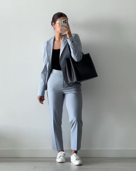 workwear ootd —

inspo for if you want to get dressed up for a networking event that’s not happening until a week later 🌚

details:
suit - zara
top - aritizia
sneakers - Sam Edelman, 7.5, linked
bag - freja linnea tote, quepasoyaya for $$ off


#workwear #officewear #officeoutfit #workoutfit #corporate #miami #smartcasual 