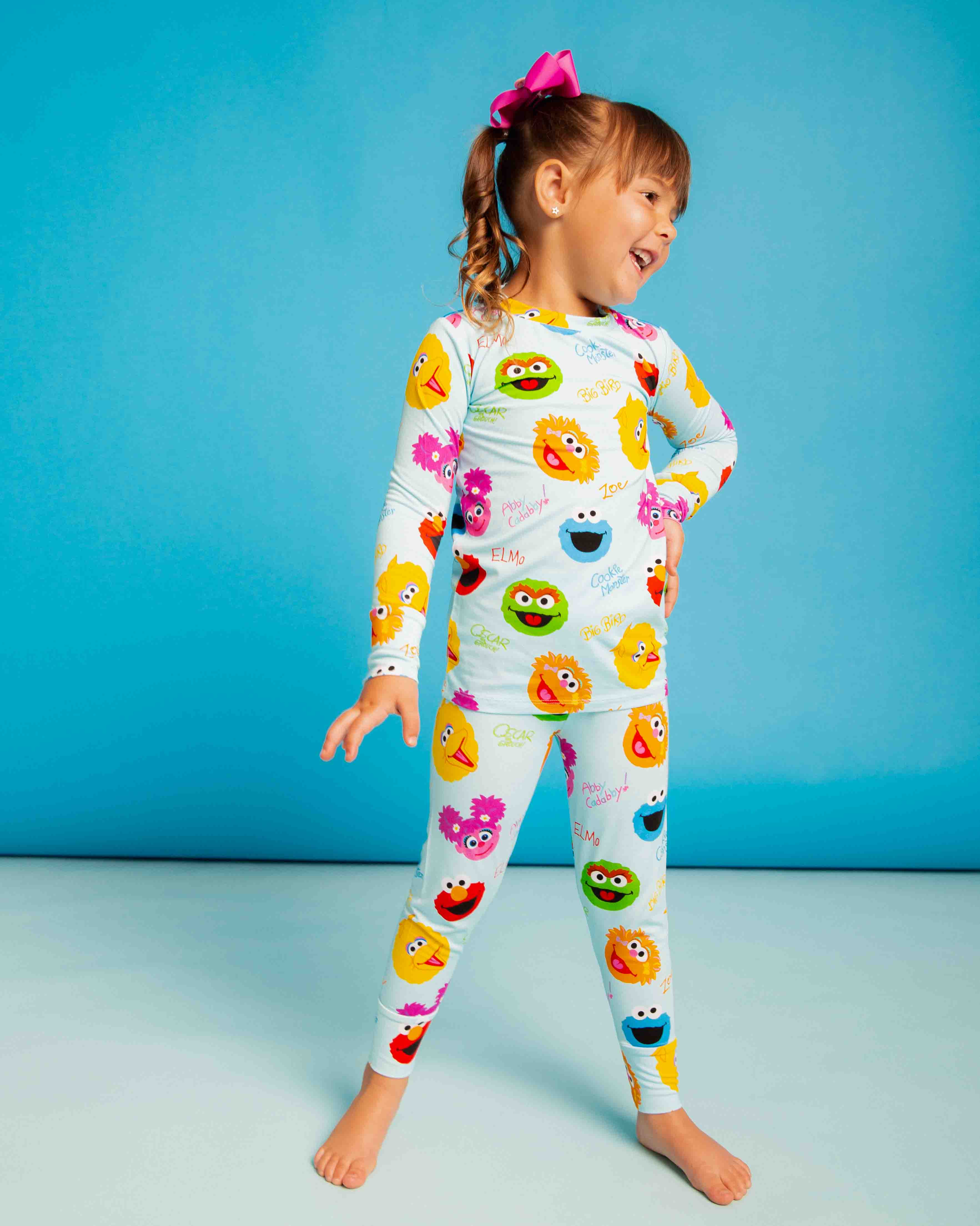 Sesame Street™ Elmo and Friends Long Sleeve Pajama Set | Bums & Roses