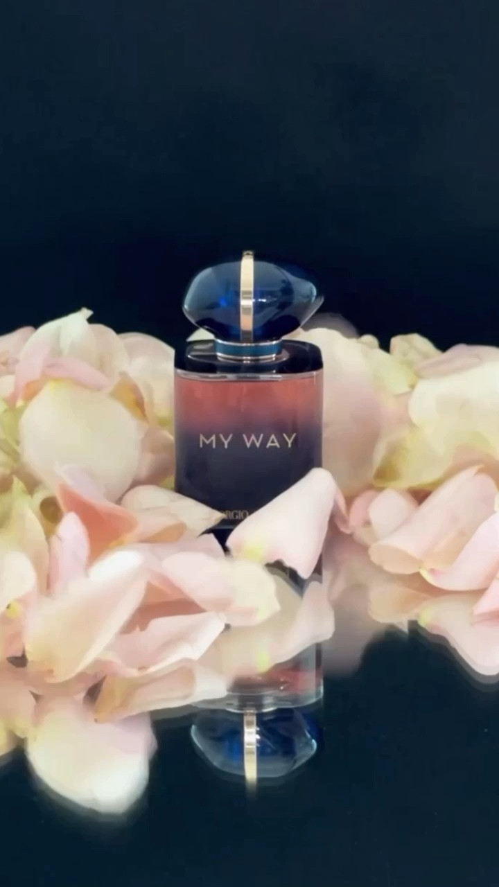New @armanibeauty Fragrance-perfect for Spring/Summer...

MY WAY exudes an invitation to explore new horizons and follow your authentic path into the unknown. 



#LTKbeauty
