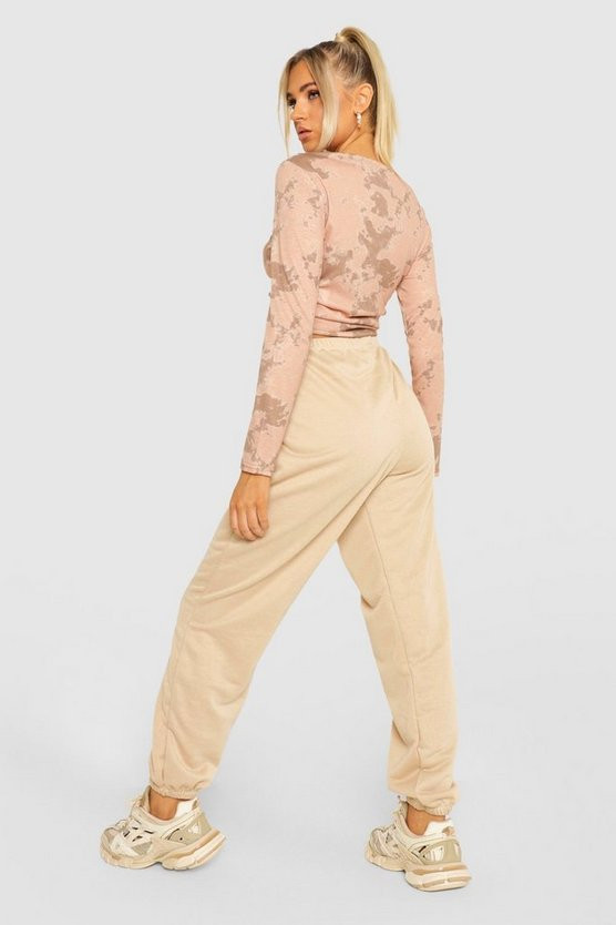 Basic Regular Fit Joggers | Boohoo.com (US & CA)