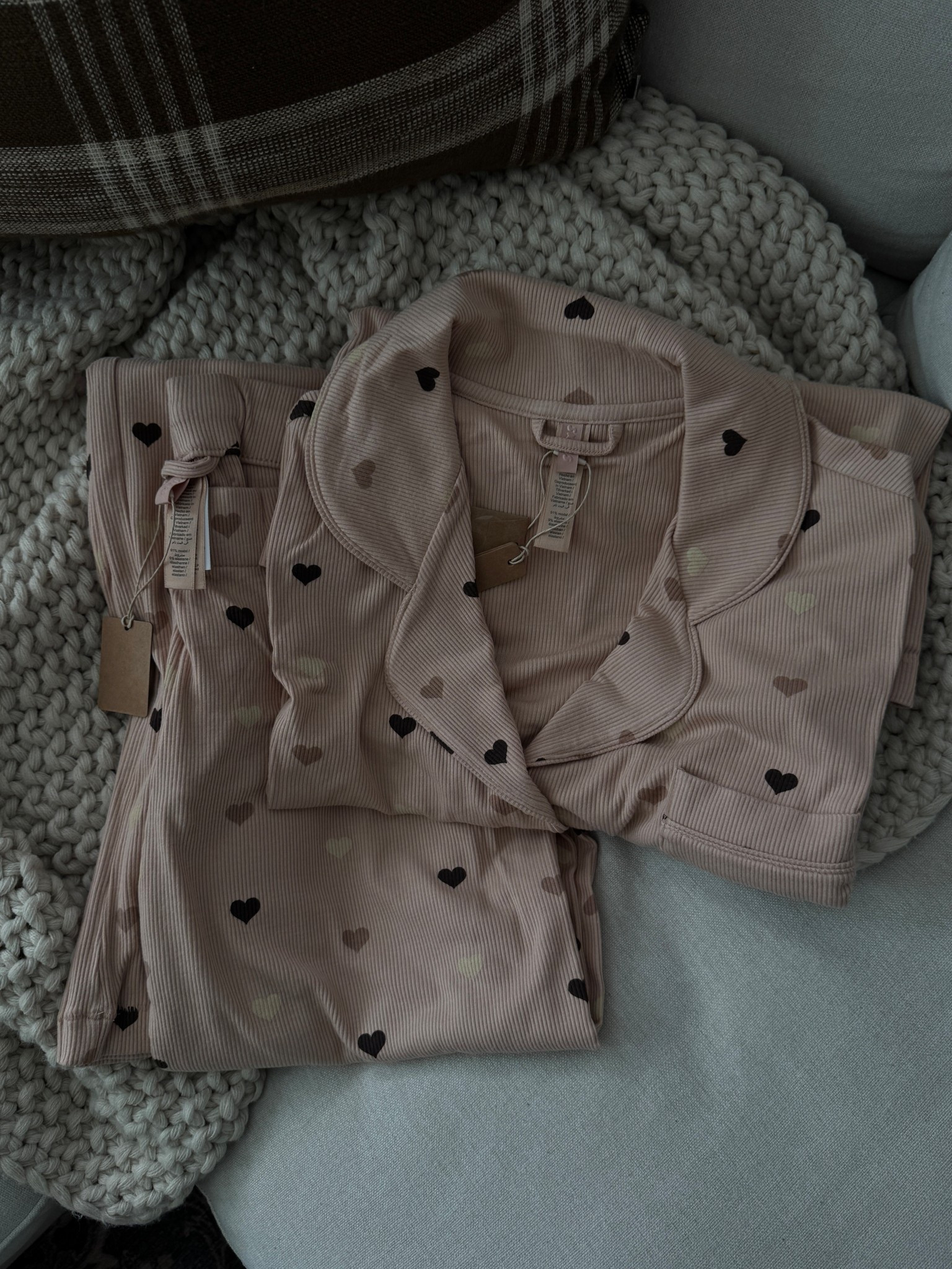 New Skims Valentine's Day pajamas🤎

#LTKselfcare #LTKmorningroutine #LTKValentine