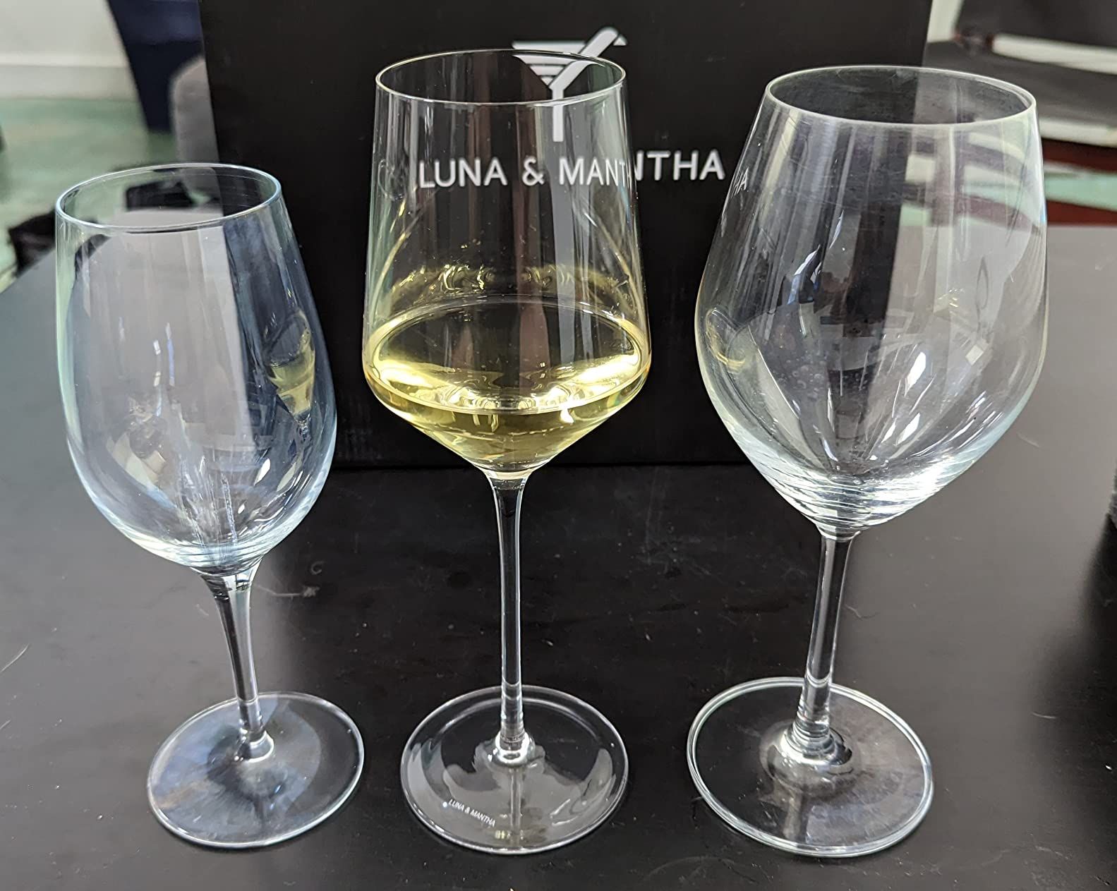 OJA Red Wine Glasses Set of 4- Premium Crystal Wine Glasses Hand Blown-15 oz,Thin Rim,Long Stem,P... | Amazon (US)