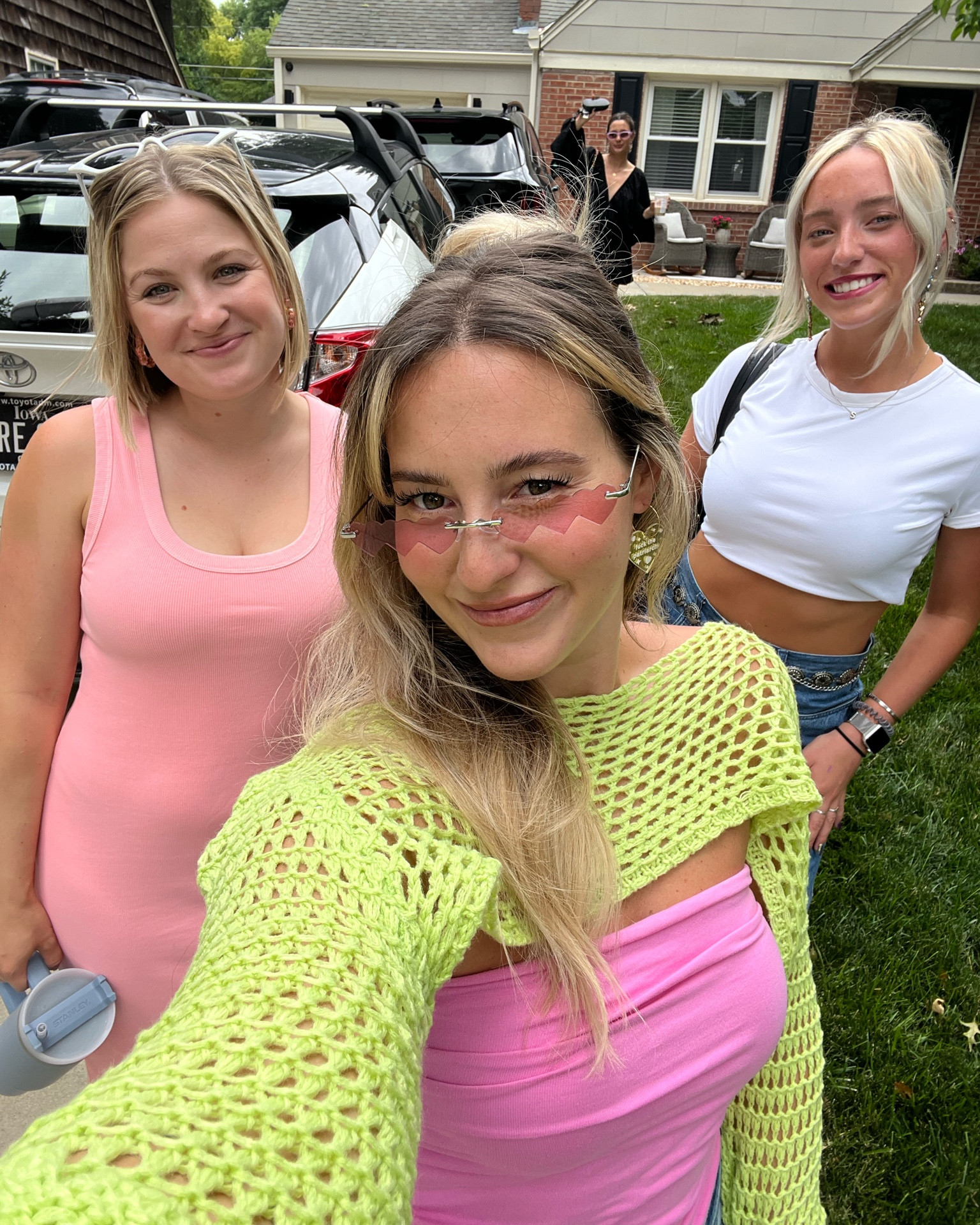 I’m drunk in the back of the car… you know the rest! 

TSwift preconcert fits 💕