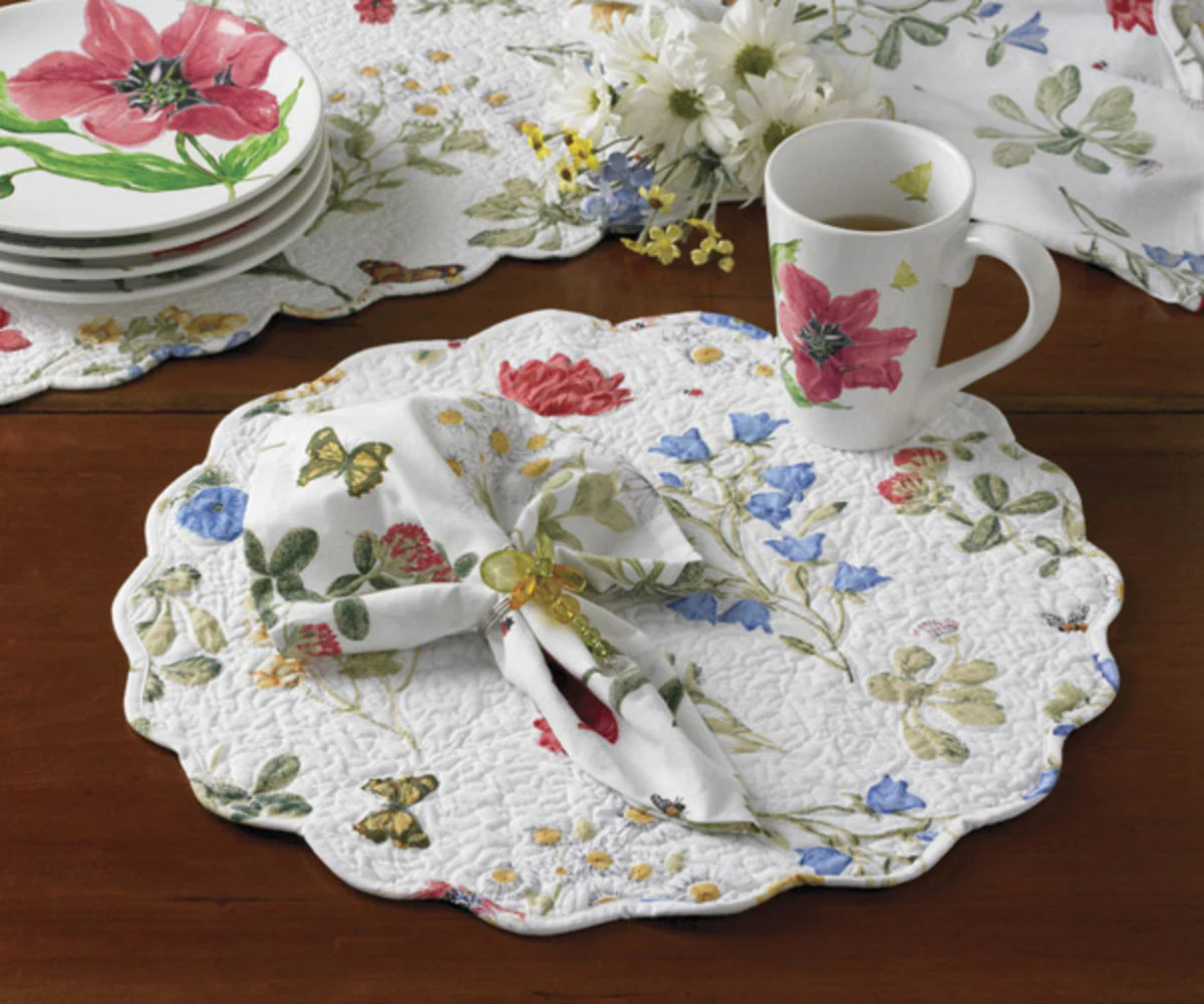 Wildflower Scalloped Placemat - Round  (Set of 4) | River Chic Designs