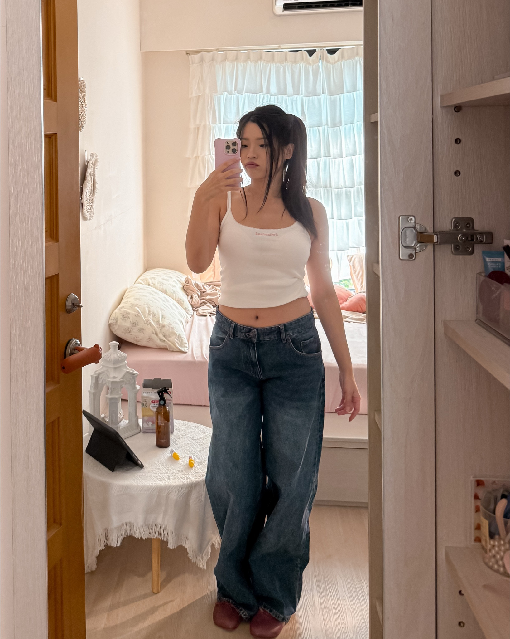 These MM6 ballet flats are the definition of effortless charm — super cute, comfy, and versatile. Style them with jeans for a laid-back vibe or pair with socks for that cozy autumn feel. Perfect for winter dates, café runs, and even your Christmas outfit. 🎀

MM6 芭蕾鞋可愛又百搭，輕鬆穿出慵懶氣質。搭牛仔褲俐落有型，配襪子又多了幾分秋冬氛圍。無論是約會、喝咖啡，還是聖誕穿搭都超加分。💋

#MM6MaisonMargiela #BalletFlats #CherryRedShoes #FallWinterStyle #CozyChic #ParisianStyle #MinimalOutfit #EverydayLook #OOTDideas #EffortlessStyle

If you’ve got chubby feet or love layering socks — go one size up for extra comfort!

#LTKStyleTip #LTKSeasonal #LTKShoeCrush