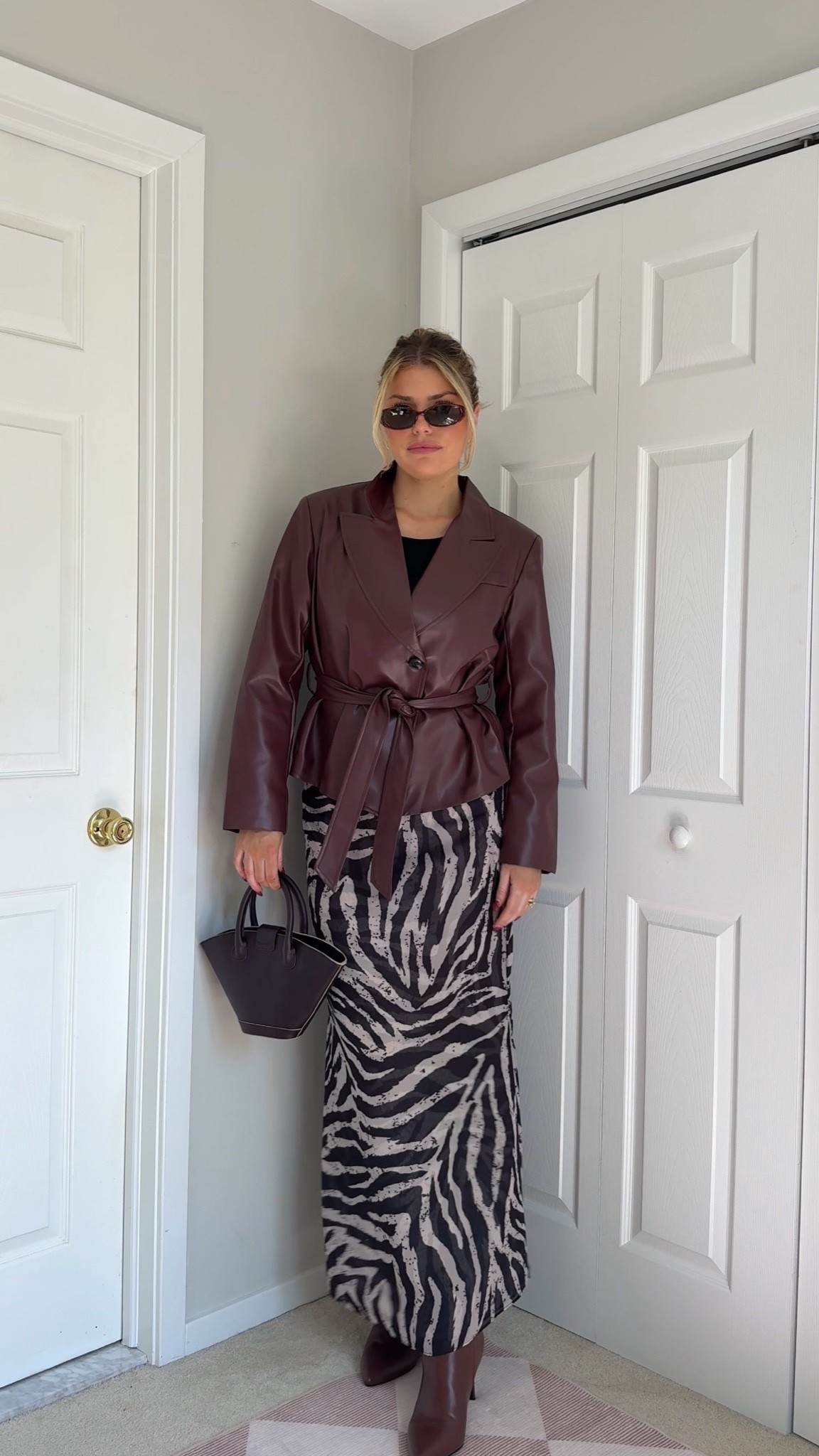 Chic fall outfit 🦓 6 in skirt & medium in jacket! #zebraprint #falltrends