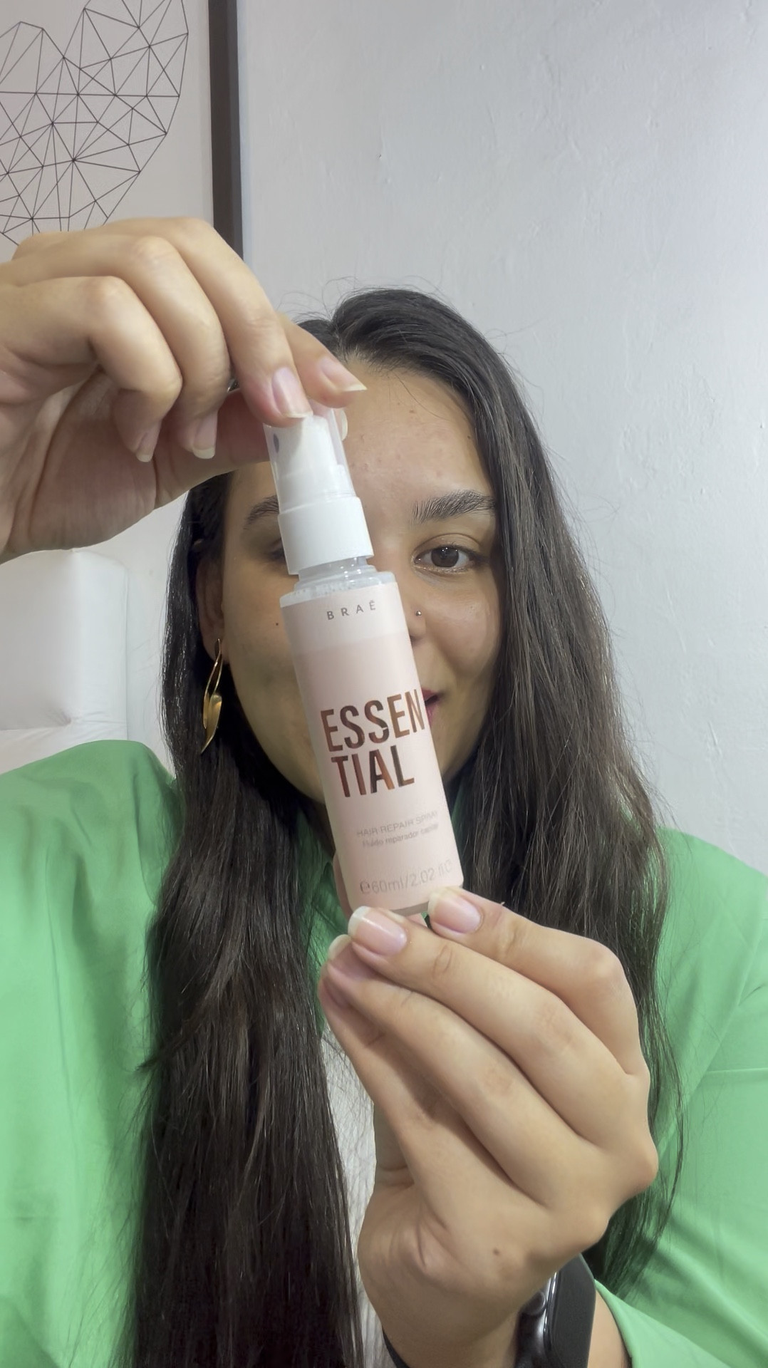 Leave-in para todos os tipos de cabelo. Fluido Reparador que garante hidratação, reparação, proteção térmica e brilho intenso aos fios.

#LTKbrasil #LTKbeleza #LTKguiadepresente