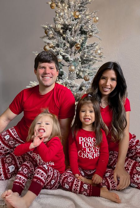 Family Christmas Pjs

#LTKHoliday #LTKGiftGuide #LTKfamily