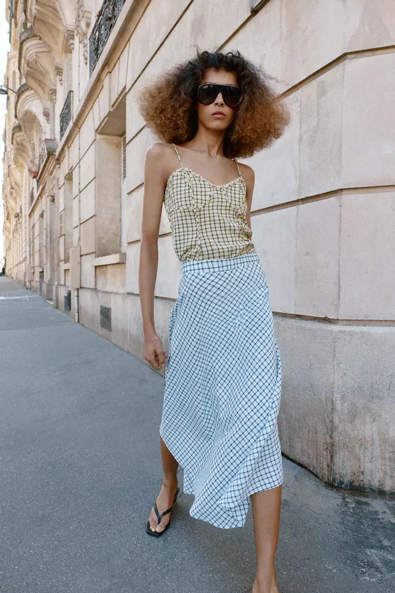 ASYMMETRIC PLAID MIDI SKIRT | Zara US