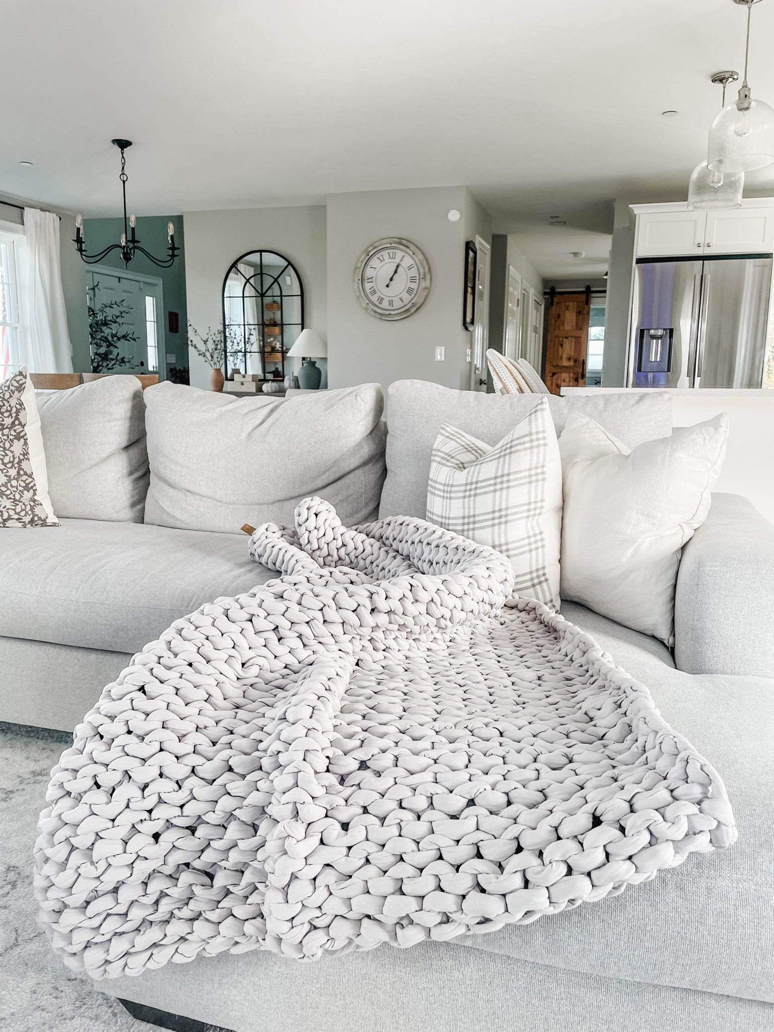 Weighted blanket 
Gift ideas 
Cozy blankets 