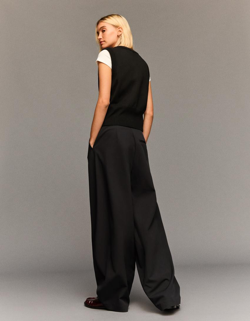 Tailored fit trousers with crossover waist - Trousers - Women | Bershka GB