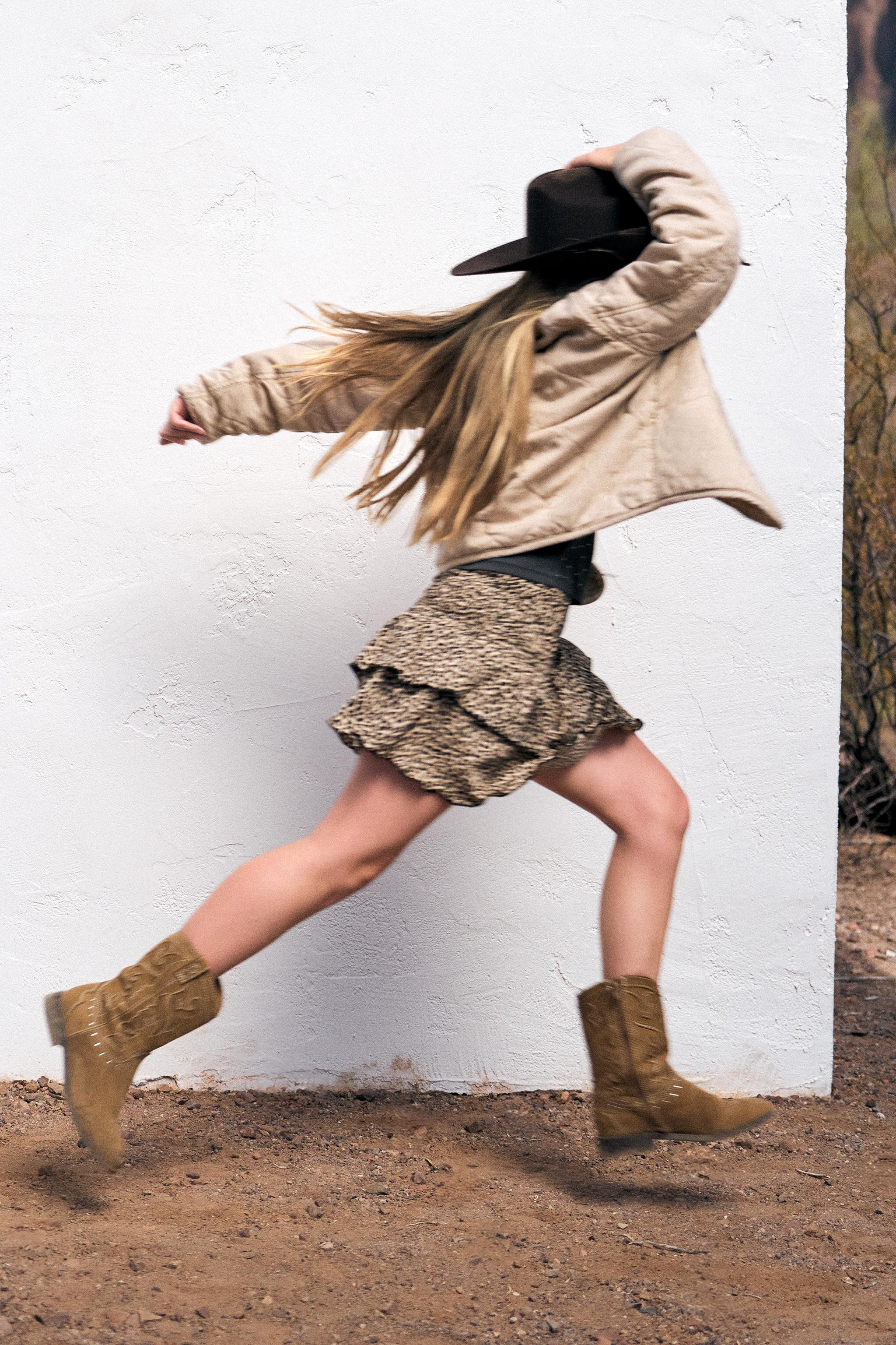 FEW ITEMS LEFT / FROM 11.27 TO 11.28 | Zara US