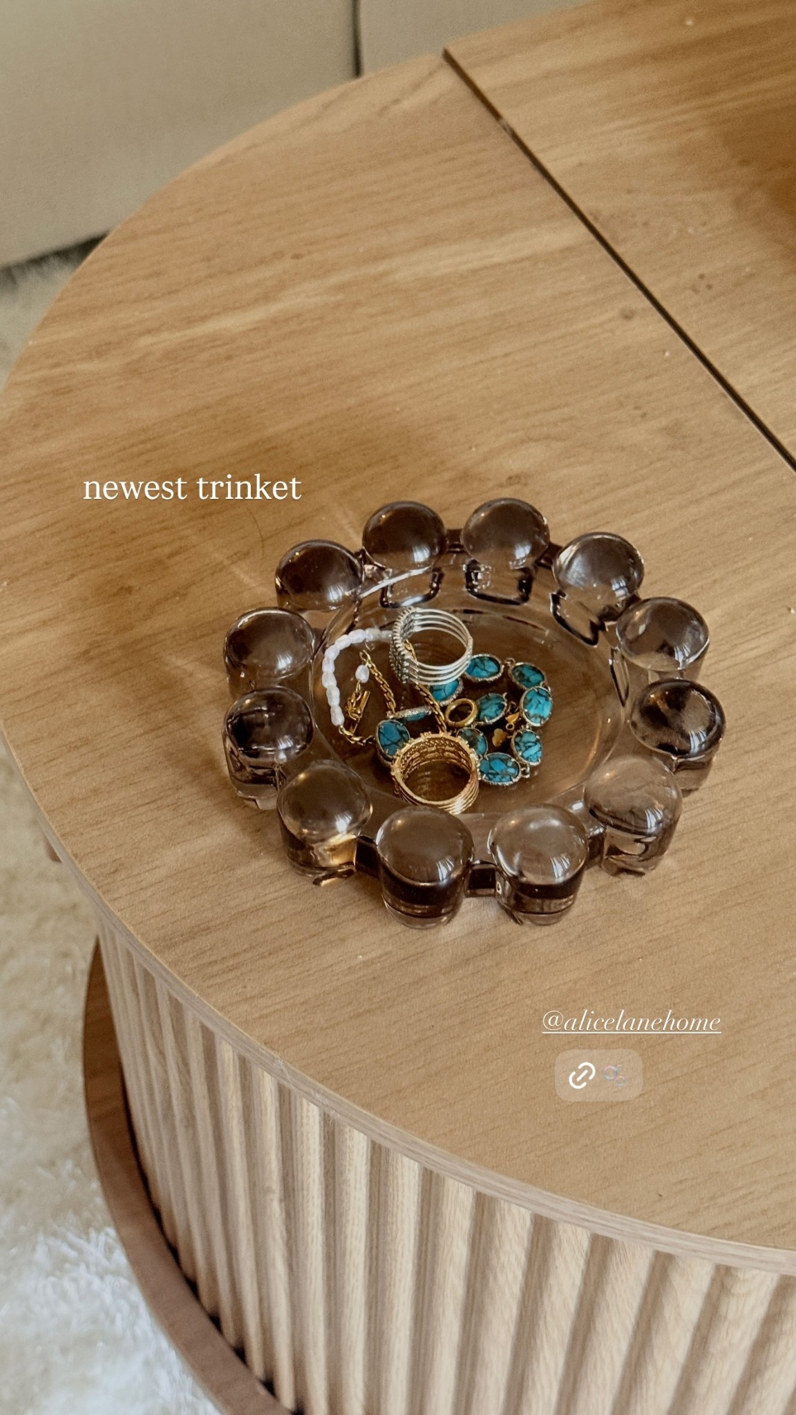 newest trinket  @alicelanehome