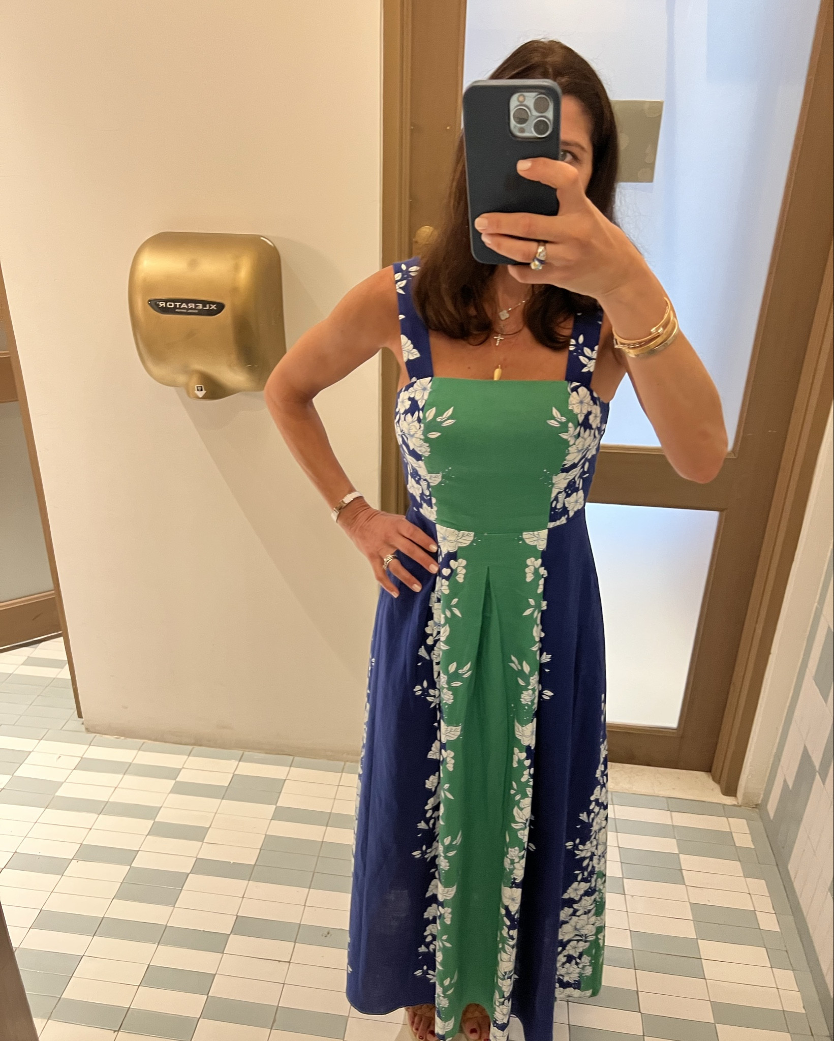 💚💙🤍🧿

#LTKFindsUnder100 #LTKOver40 #LTKStyleTip