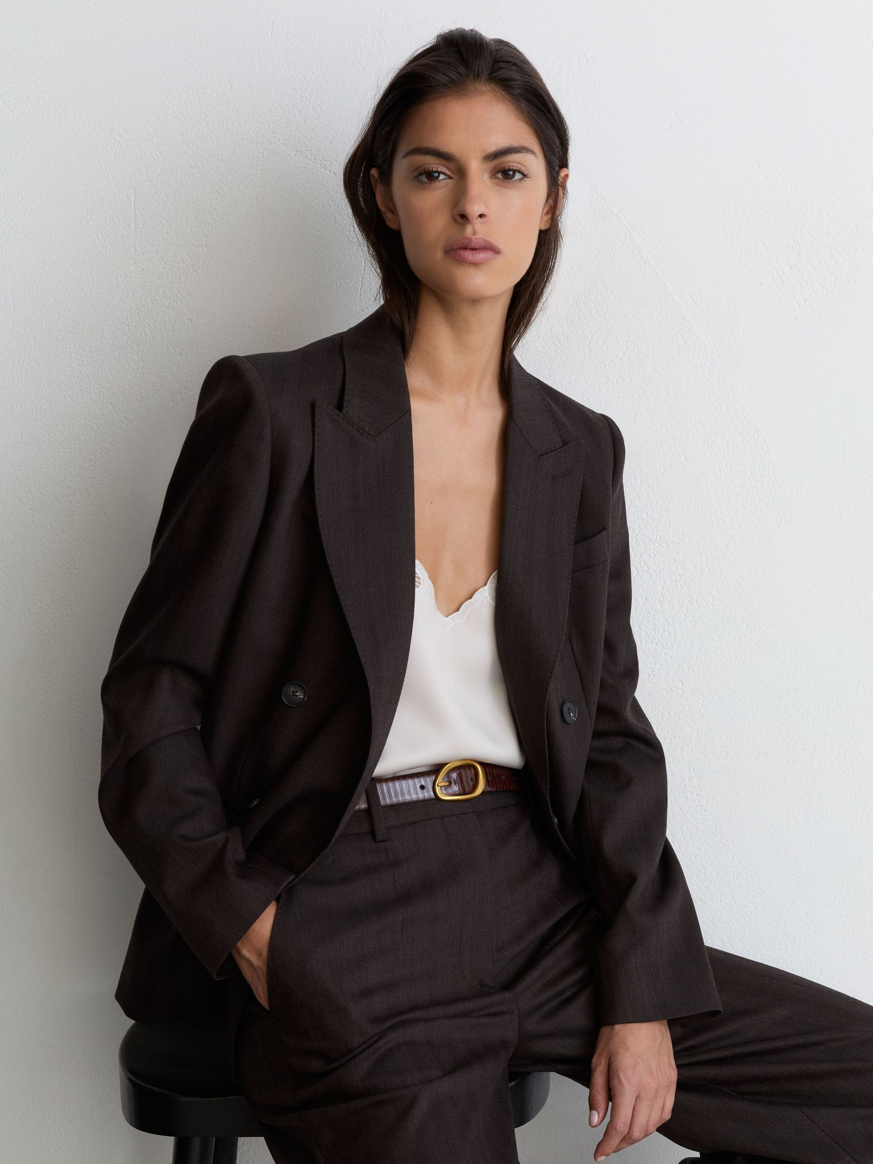 Reiss Leather Lizard-Effect Sculpted-Buckle Belt in Dark Tan - REISS | Reiss UK