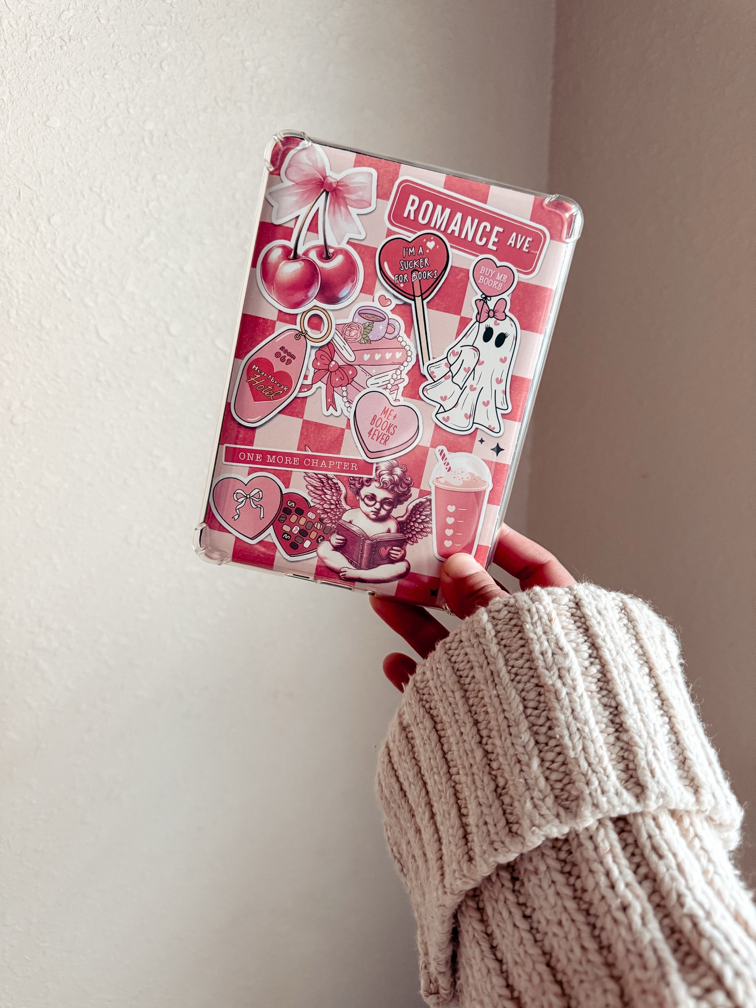 { kindle: valentine’s day edition ❥

Cute Kindle Cover . The Lovely Oak . Etsy Find . Kindle Paperwhite . Free People Style . Native American Content Creator} 

#LTKSeasonal #LTKHome #LTKStyleTip