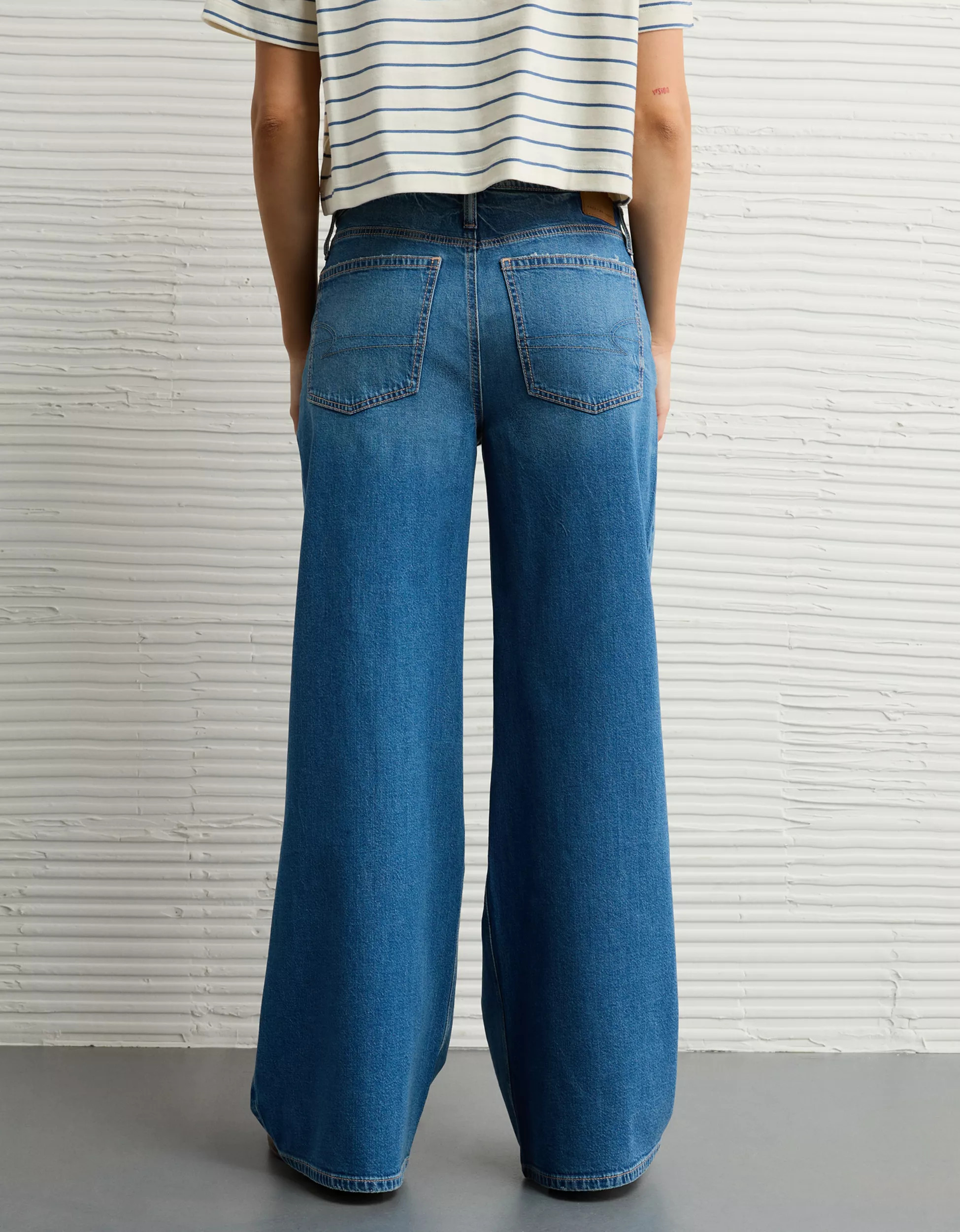 AE Strigid Low-Rise Ultra Wide-Leg Jean | American Eagle Outfitters (US & CA)