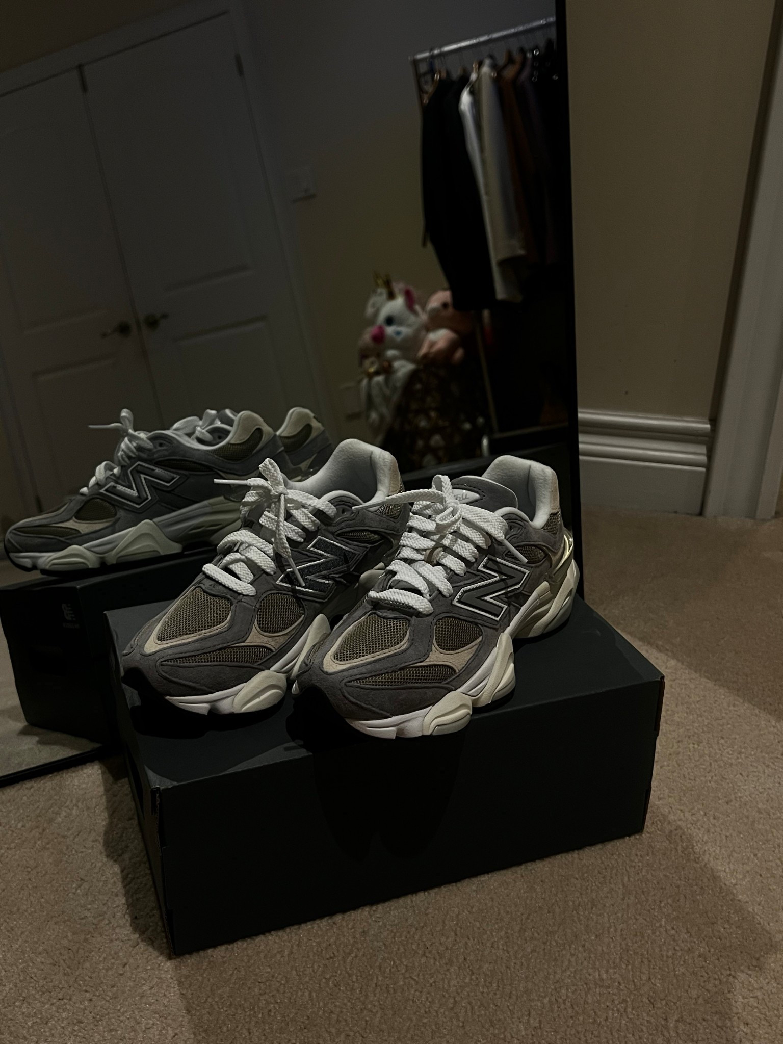 The only shoes I’m wearing this fall! 🩶🍁

#newbalance #bestshoes #fallshoes #fallguide #fallfashion


#LTKwinter #LTKcanada #LTKstyletip