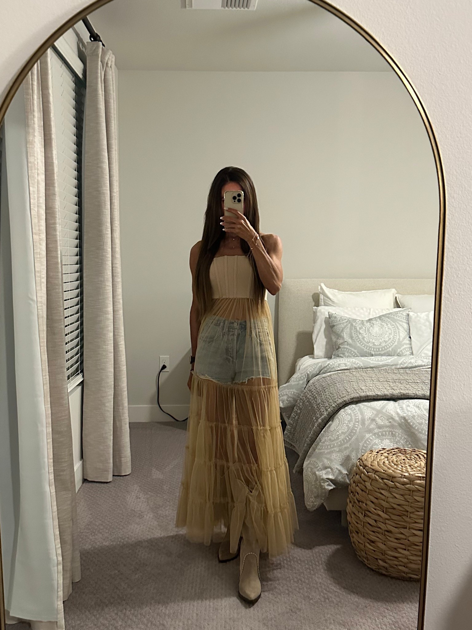 Wearing xs 🤍 and linked other similar for size sell out

#LTKOver40 #LTKFestival