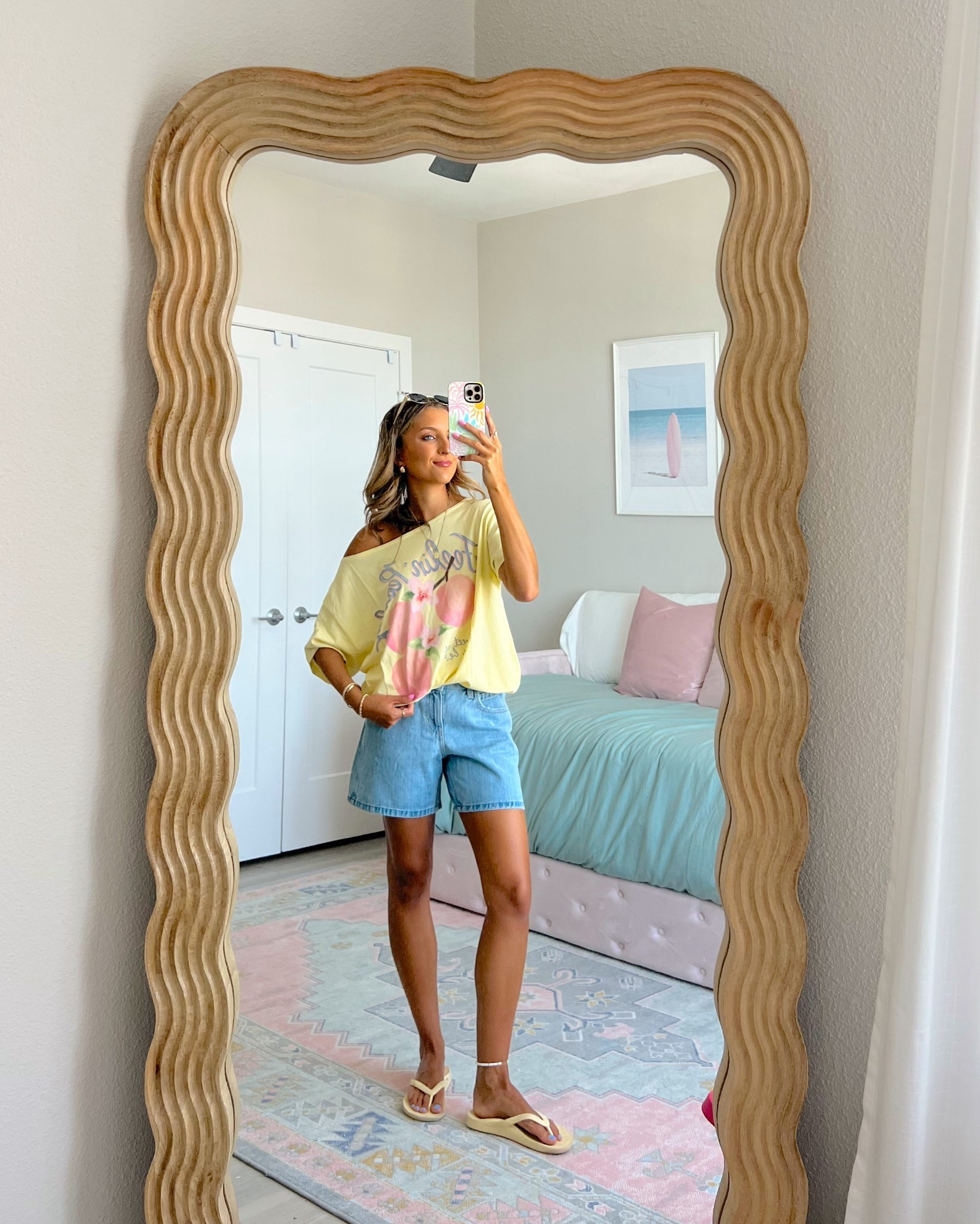 summer sale from Hollister! love these easy summer outfit ideas. wearing a size XS 💛