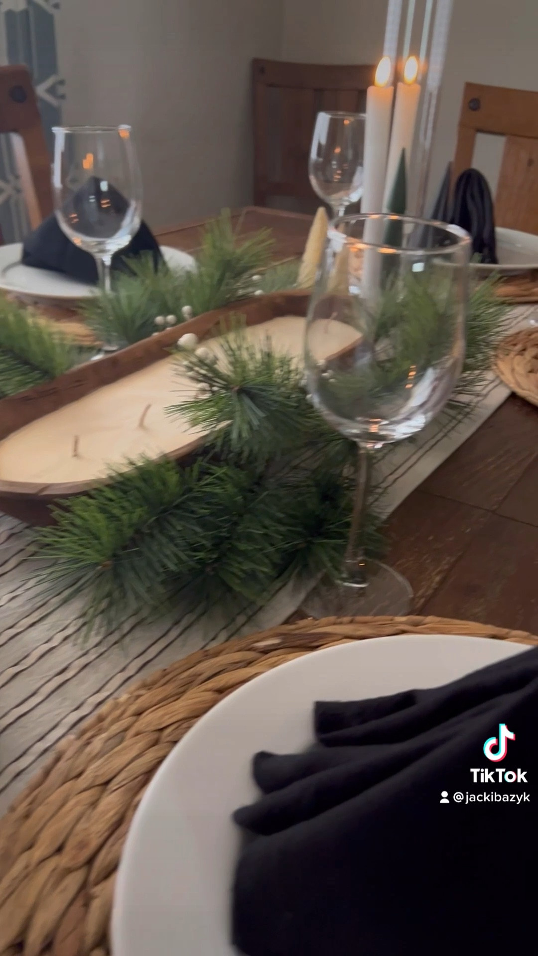 Friendsgiving or Christmas dinner here’s a simple table setting. I am loving the minimalist and neutral holiday decor trend!

#LTKHoliday #LTKhome