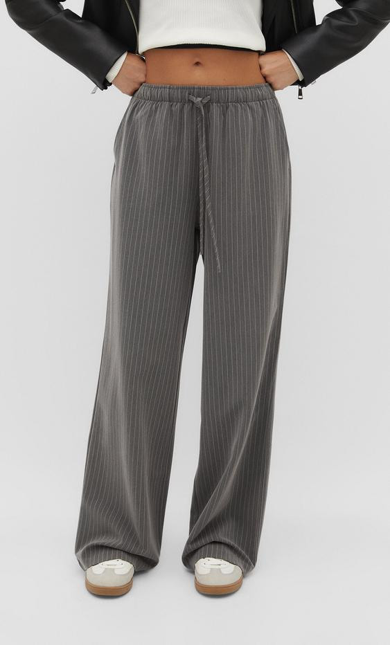 Long flowing smart trousers | Stradivarius (UK)