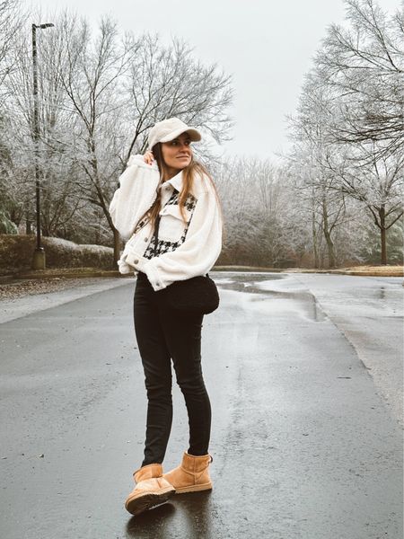 Coziest winter outfit with my Ugg Mini boots 🤍 

#LTKSeasonal #LTKFind #LTKshoecrush