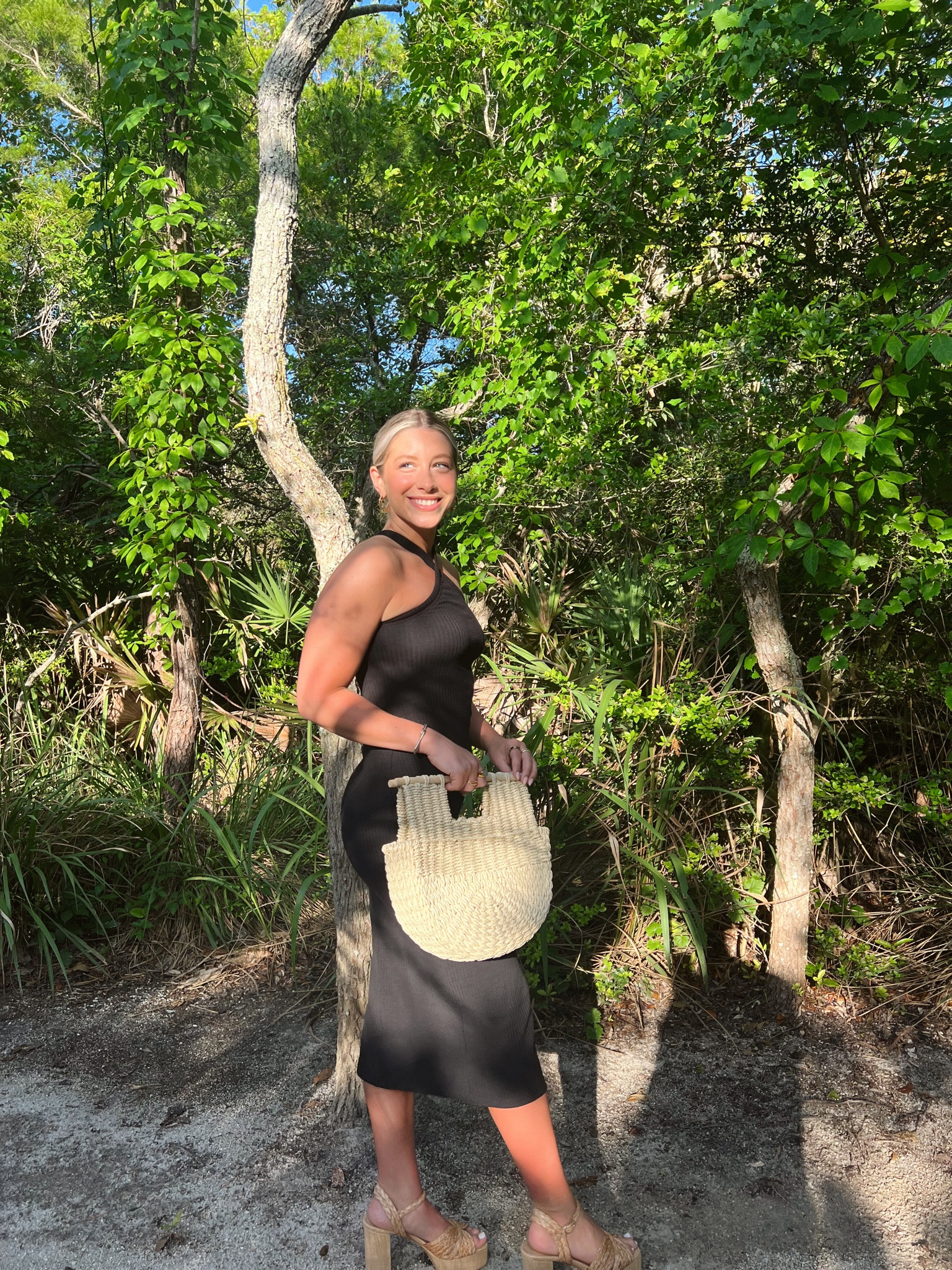 This midi dress is so flattering! Loved it for a vacation dinner outfit! And it’s only $18 right now 😱

Vacation outfit // dinner outfit // summer dress

#LTKtravel #LTKsalealert #LTKunder50