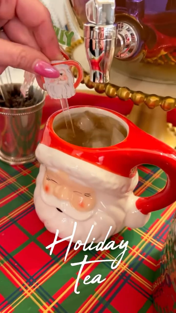 You are going to want to save this easy holiday tea! Only three ingredients to pour and mix:
1 gallon sweet tea
1 bottle or 6 cans pineapple juice
1 frozen limeade concentrate 

Enjoy! ~XXAP 

#LTKHoliday #LTKHome #LTKSeasonal