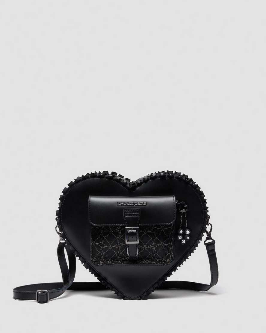 HEART BACKPACK | Dr. Martens