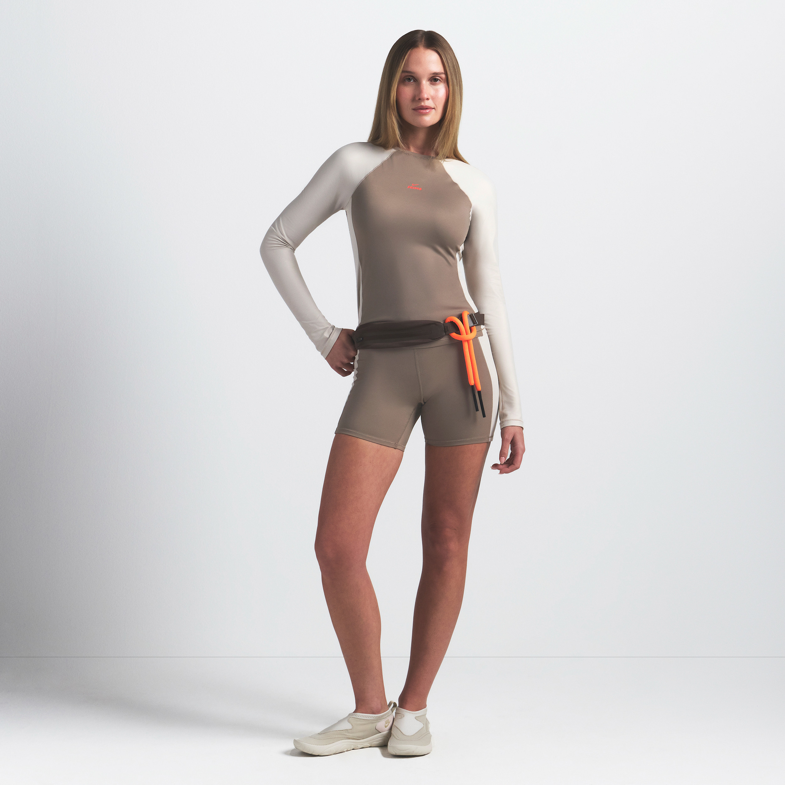 Nike Women's SKIMS Shine High-Waisted 5" Biker Shorts in Brown | SHSHO9501W-TST | Nike (US)