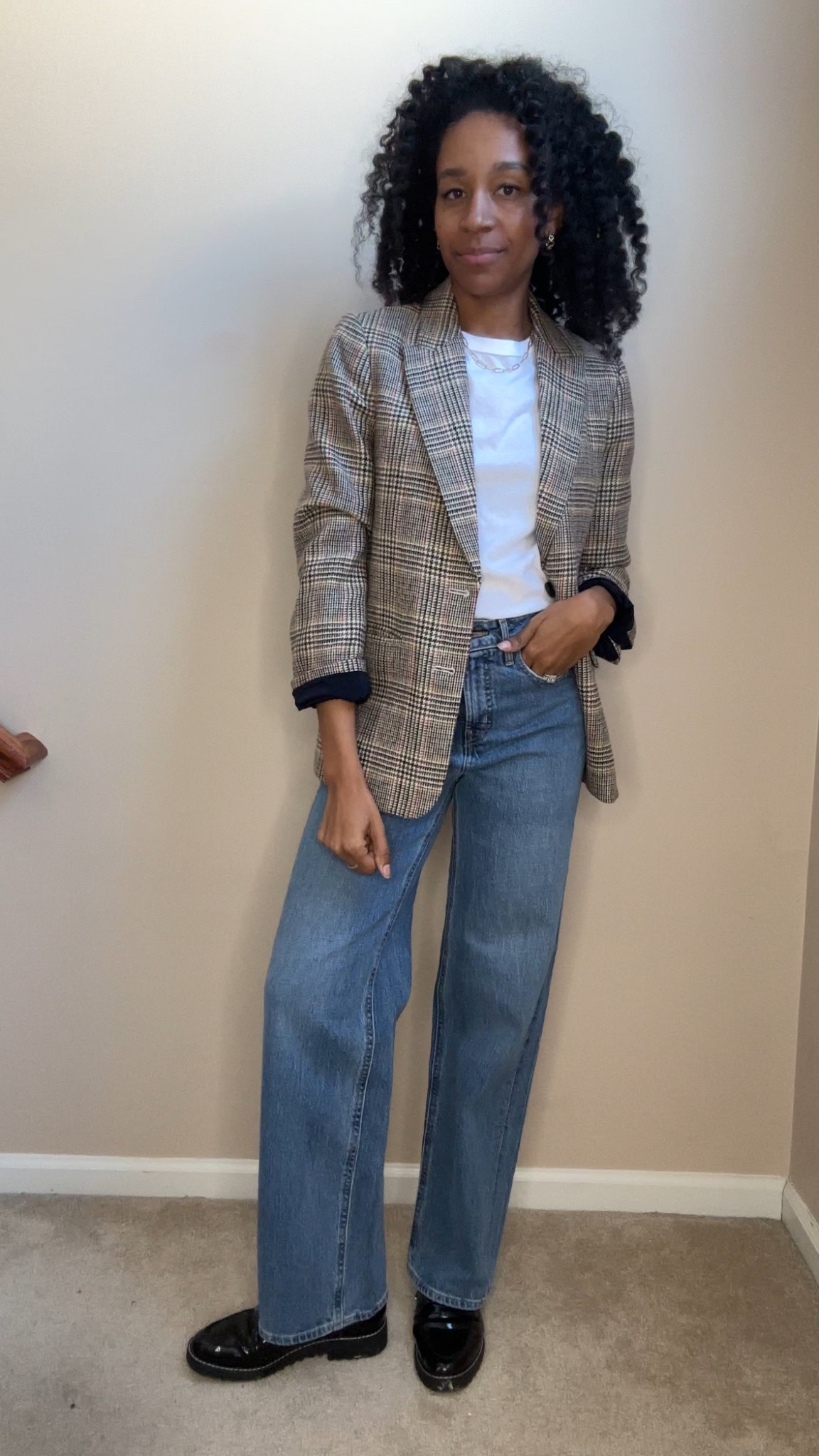 Styling a basic outfit formula.. Jeans and a t-shirt, with a blazer.  

 #LTKgrwm #LTKootd #LTKOver40