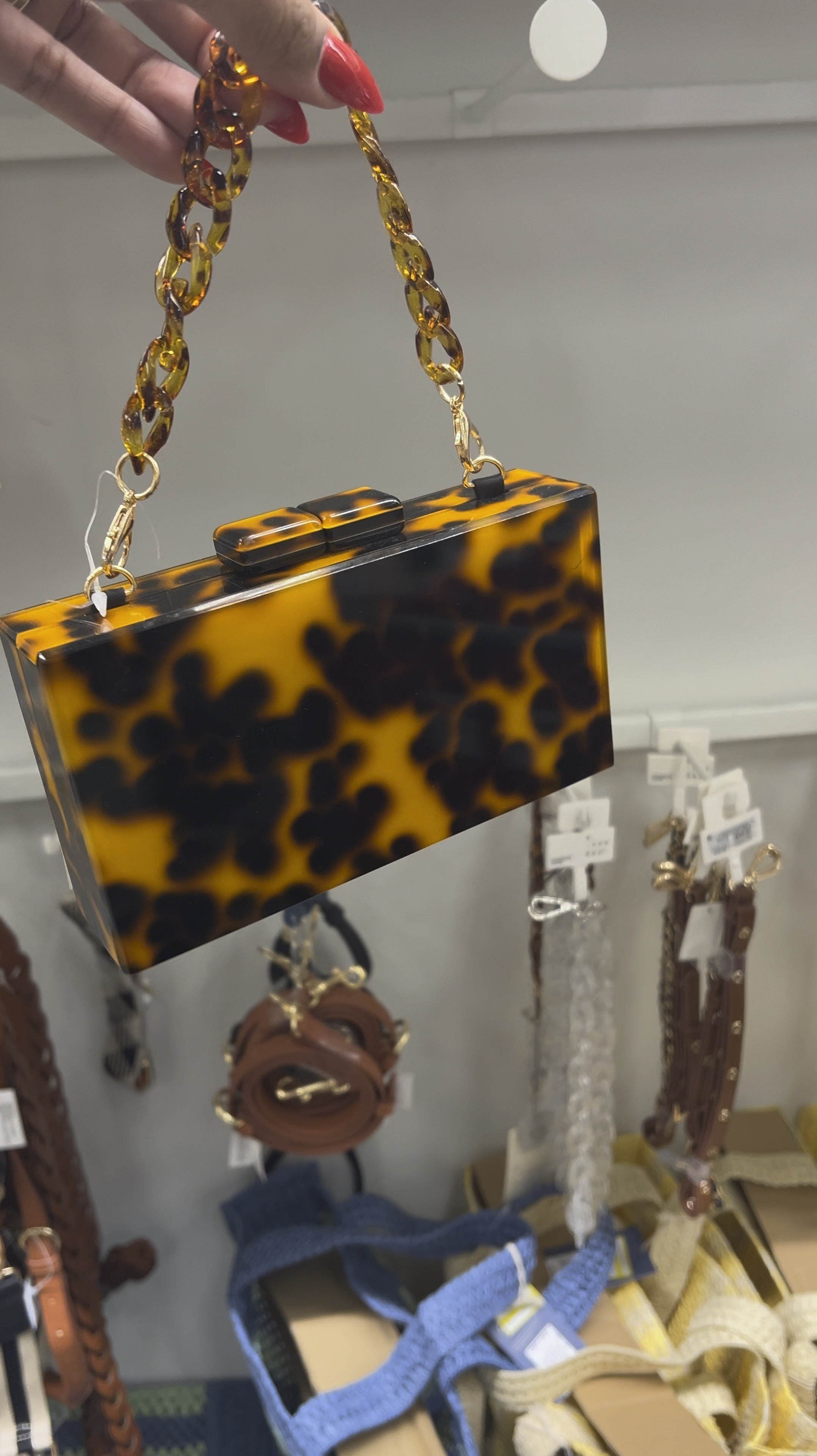 Perfect date night clutch #targetstyle

#LTKStyleTip #LTKItBag #LTKVideo