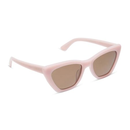 Chic pink sunglasses 


Vacation outfits 
Resort wear 


#LTKSeasonal #LTKtravel #LTKstyletip