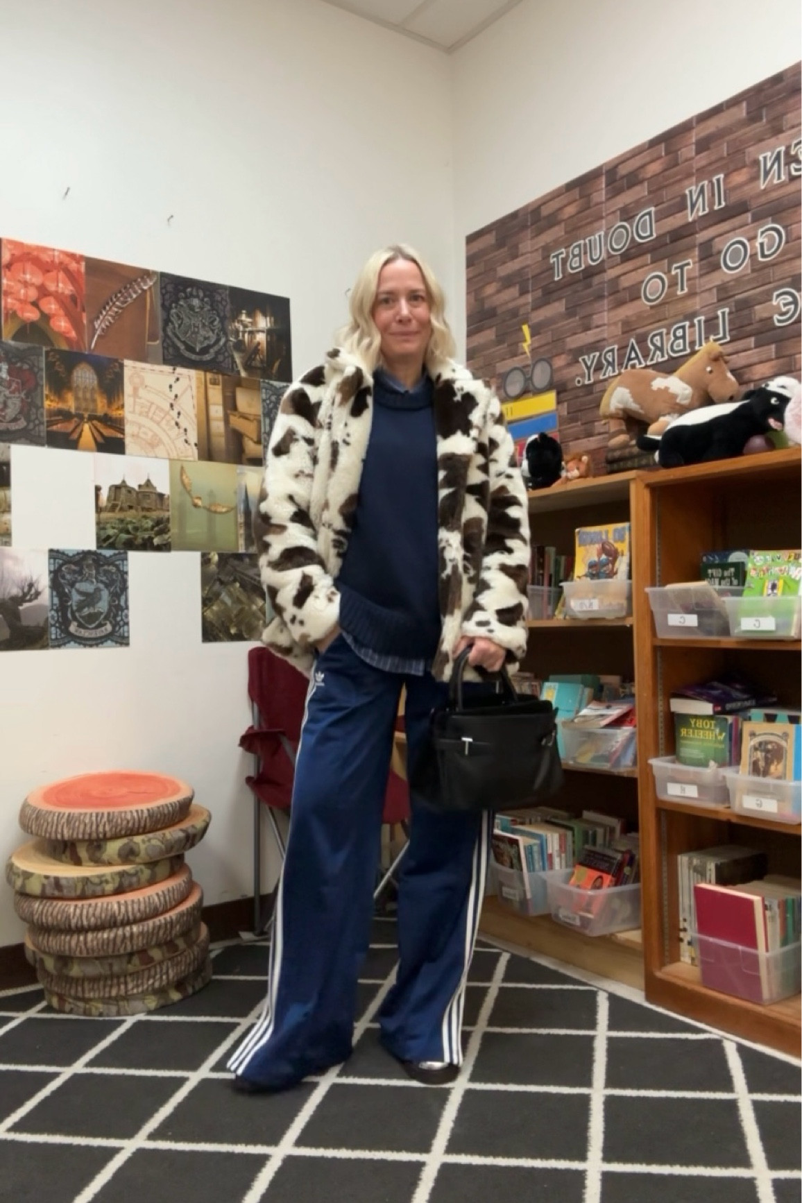 🐄🪩💙

#LTKOver40 #LTKSeasonal #LTKStyleTip