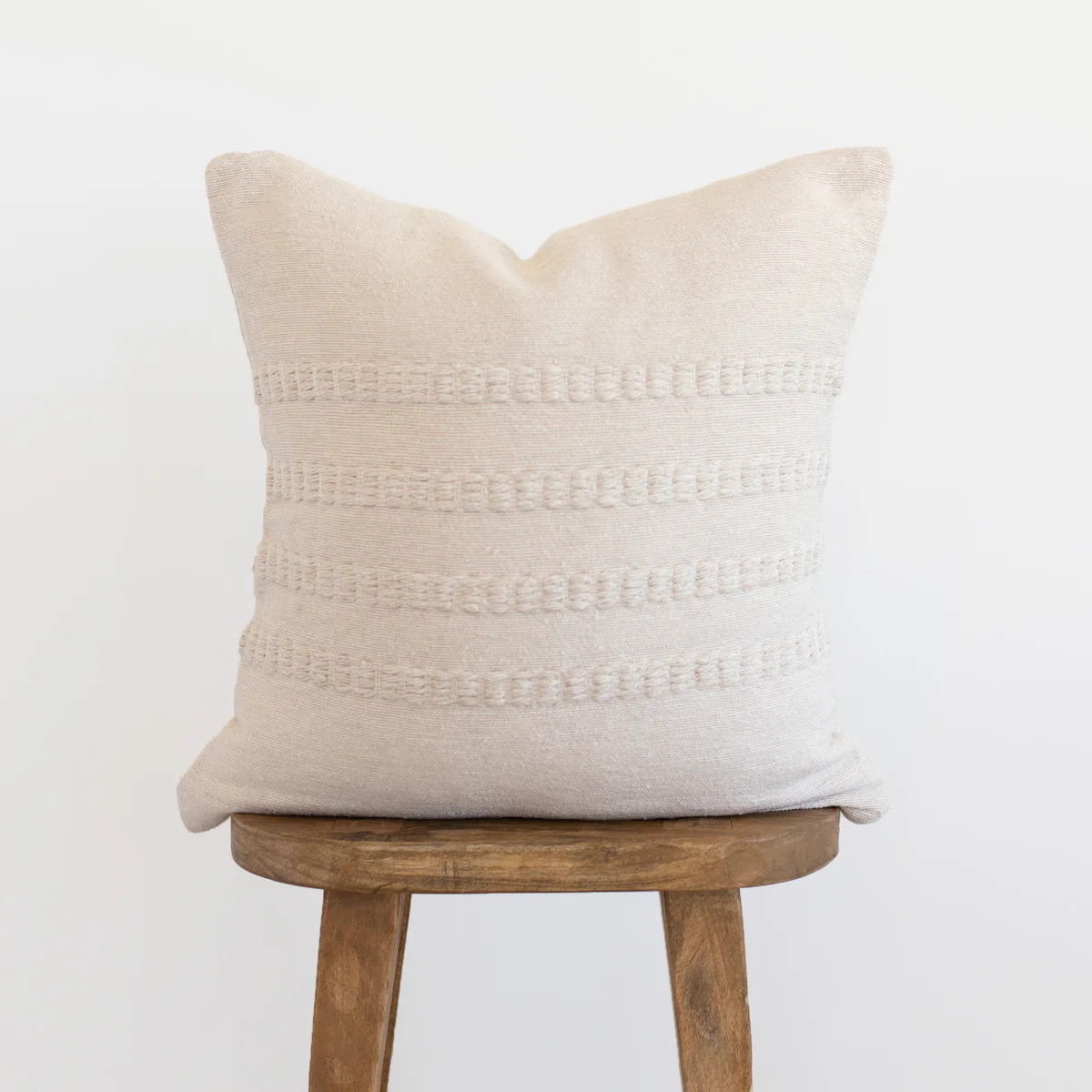Mele in Cream - 22" Moroccan Pillow Cover | Woven Nook